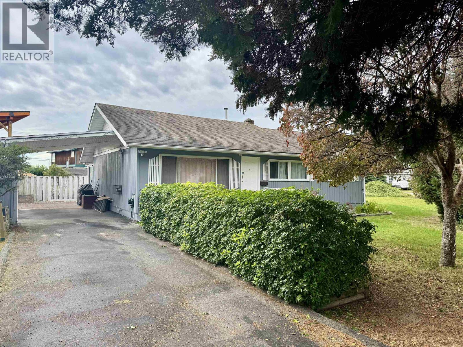 4657 WHITAKER ROAD, Sechelt, British Columbia