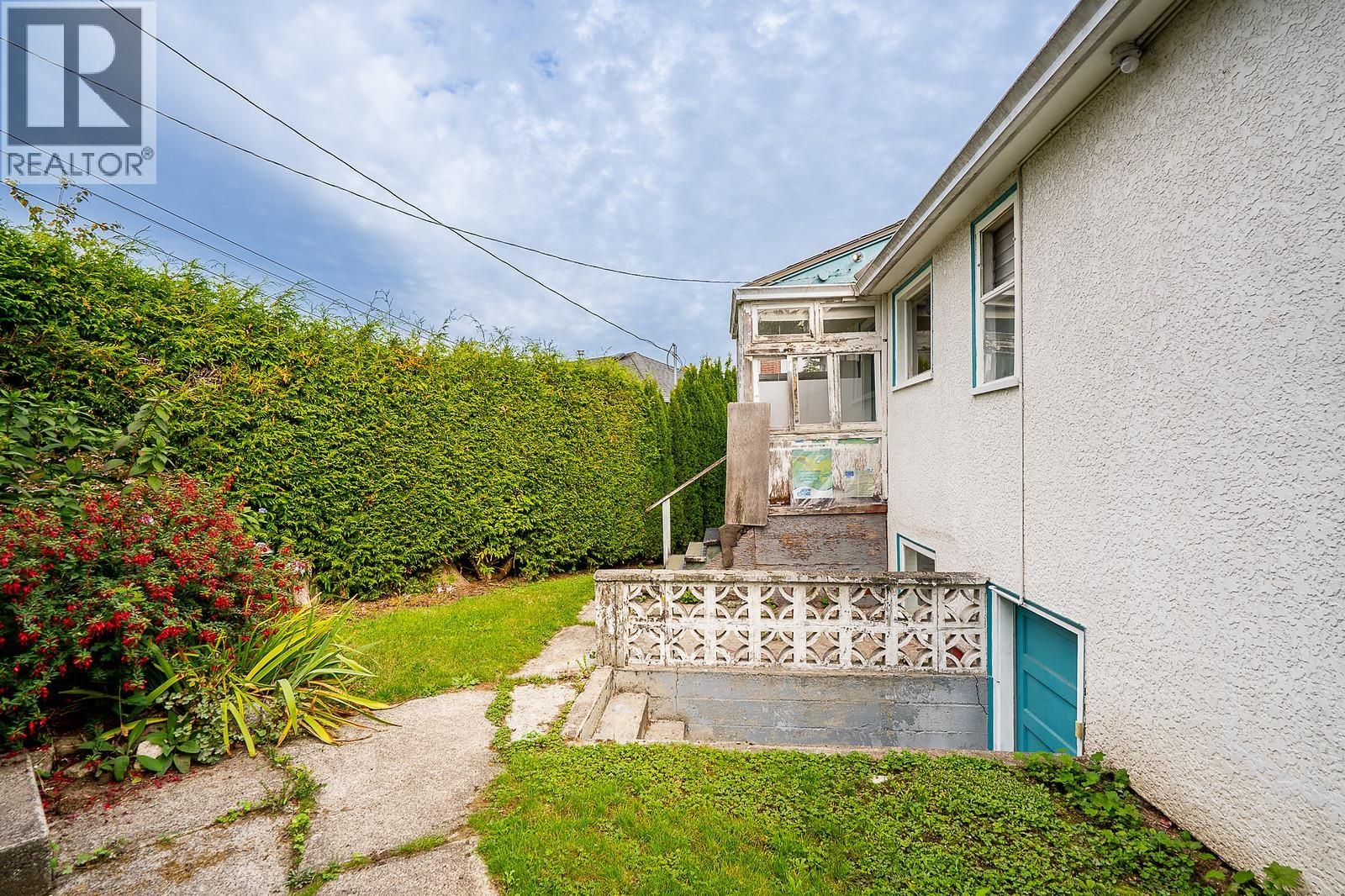 319 Churchill Avenue, New Westminster, British Columbia  V3L 4P4 - Photo 26 - R3057195