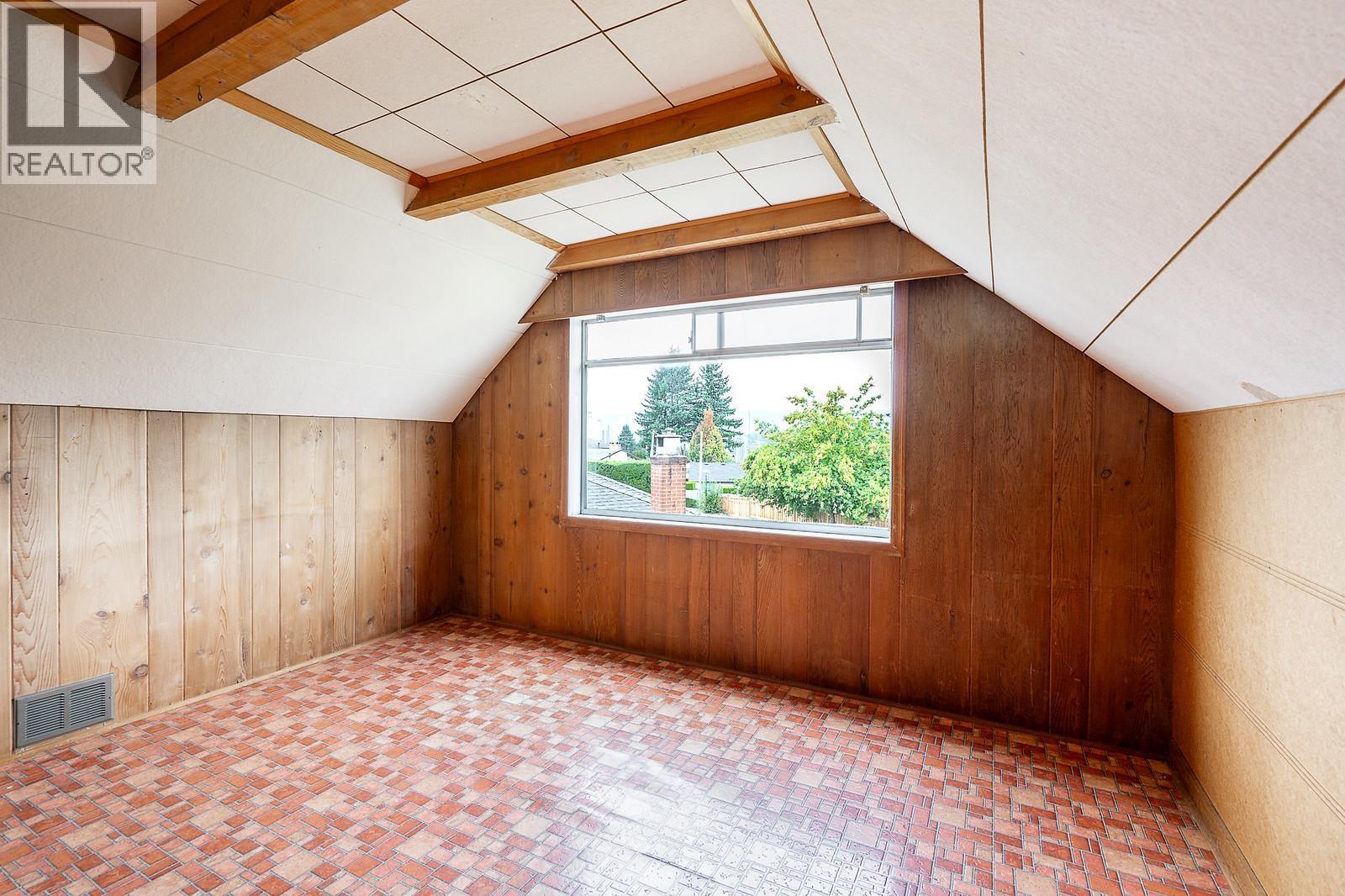 319 Churchill Avenue, New Westminster, British Columbia  V3L 4P4 - Photo 15 - R3057195