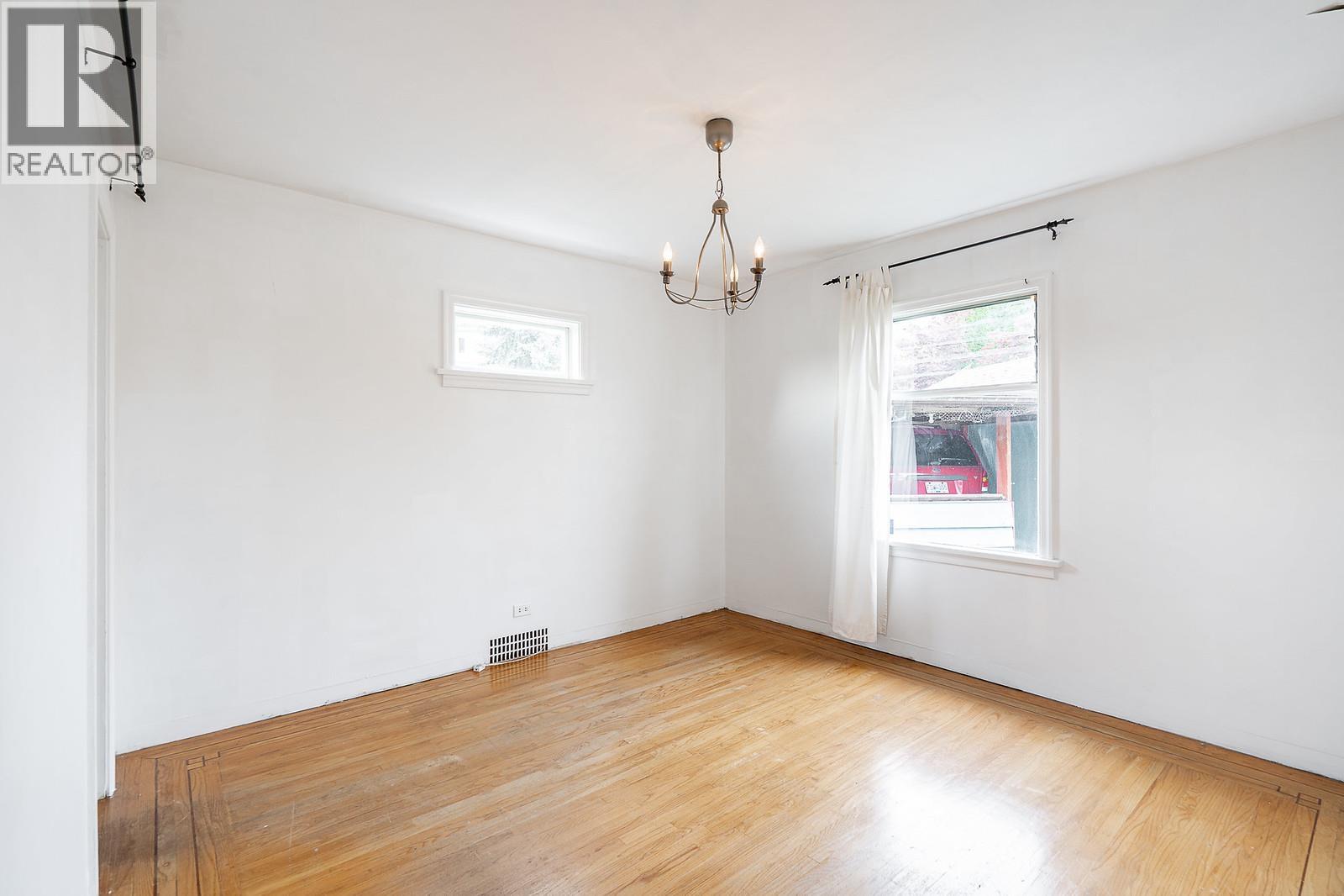319 Churchill Avenue, New Westminster, British Columbia  V3L 4P4 - Photo 11 - R3057195