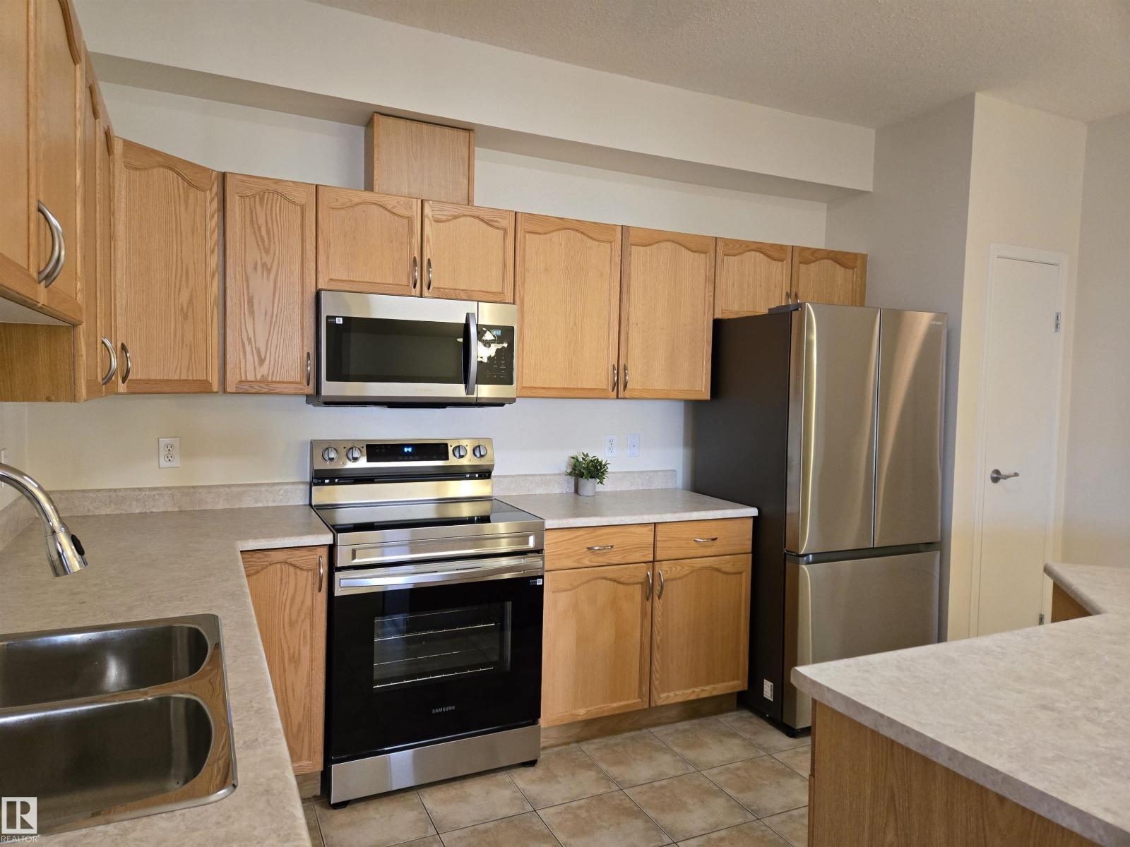 #322 4304 139 Av Nw, Edmonton, Alberta  T5Y 0H6 - Photo 11 - E4461541