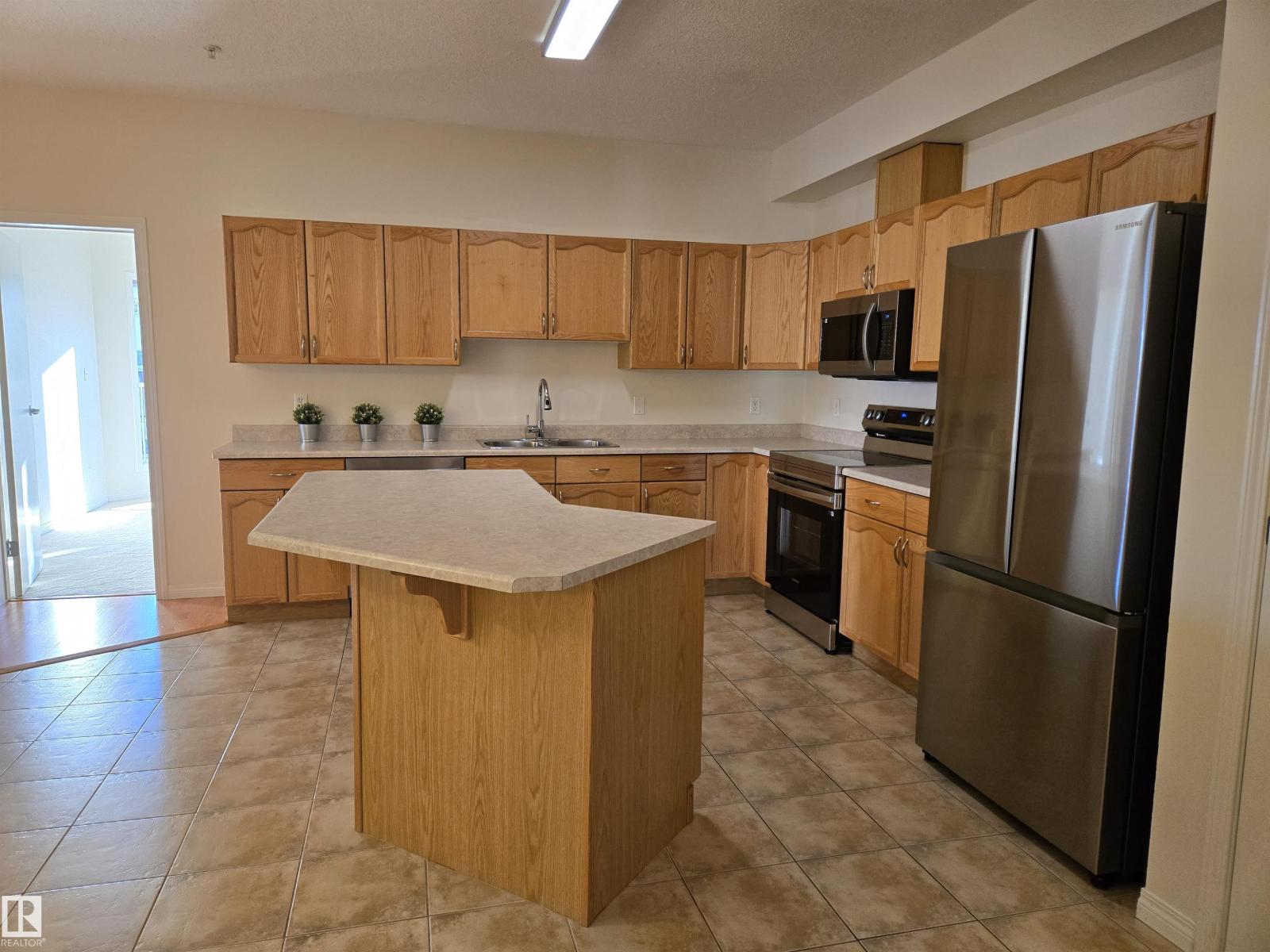 #322 4304 139 Av Nw, Edmonton, Alberta  T5Y 0H6 - Photo 5 - E4461541