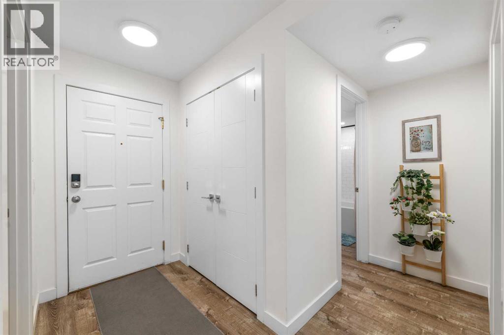 1, 2212 34 Avenue Sw, Calgary, Alberta  T2T 2C6 - Photo 2 - A2263598