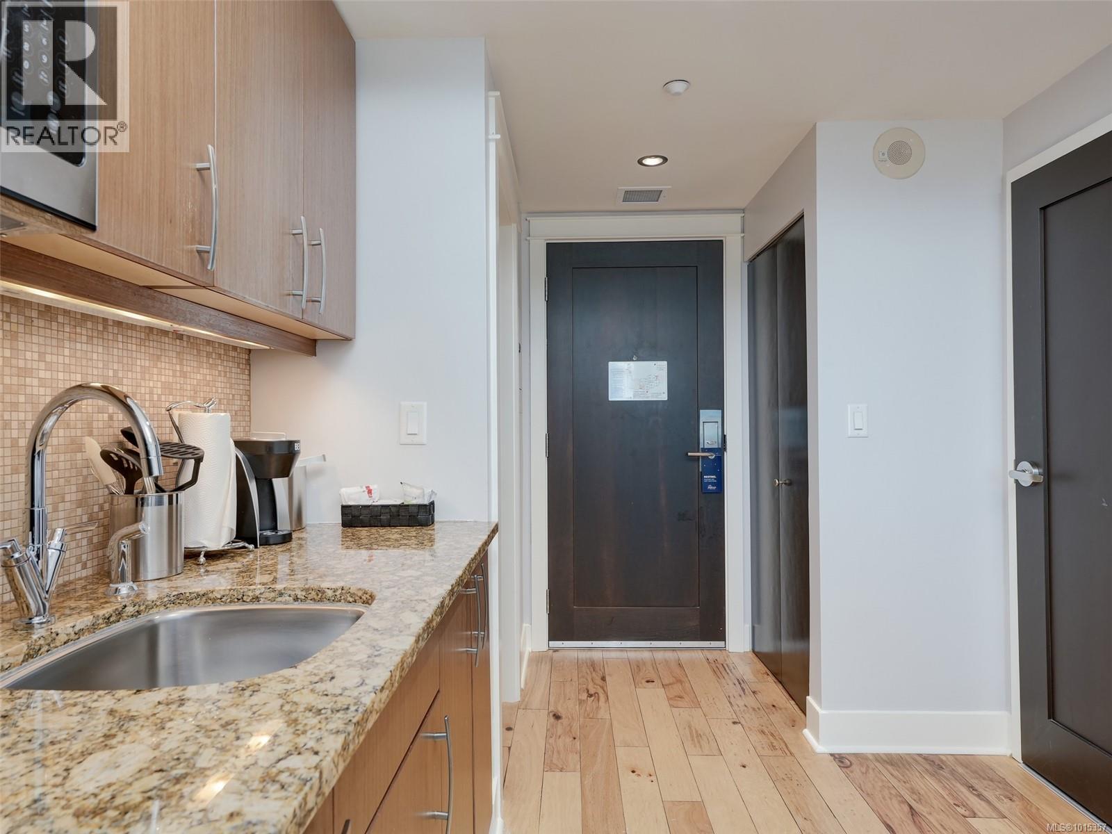 A604 810 Humboldt St, Victoria, British Columbia  V8V 5B1 - Photo 9 - 1015357