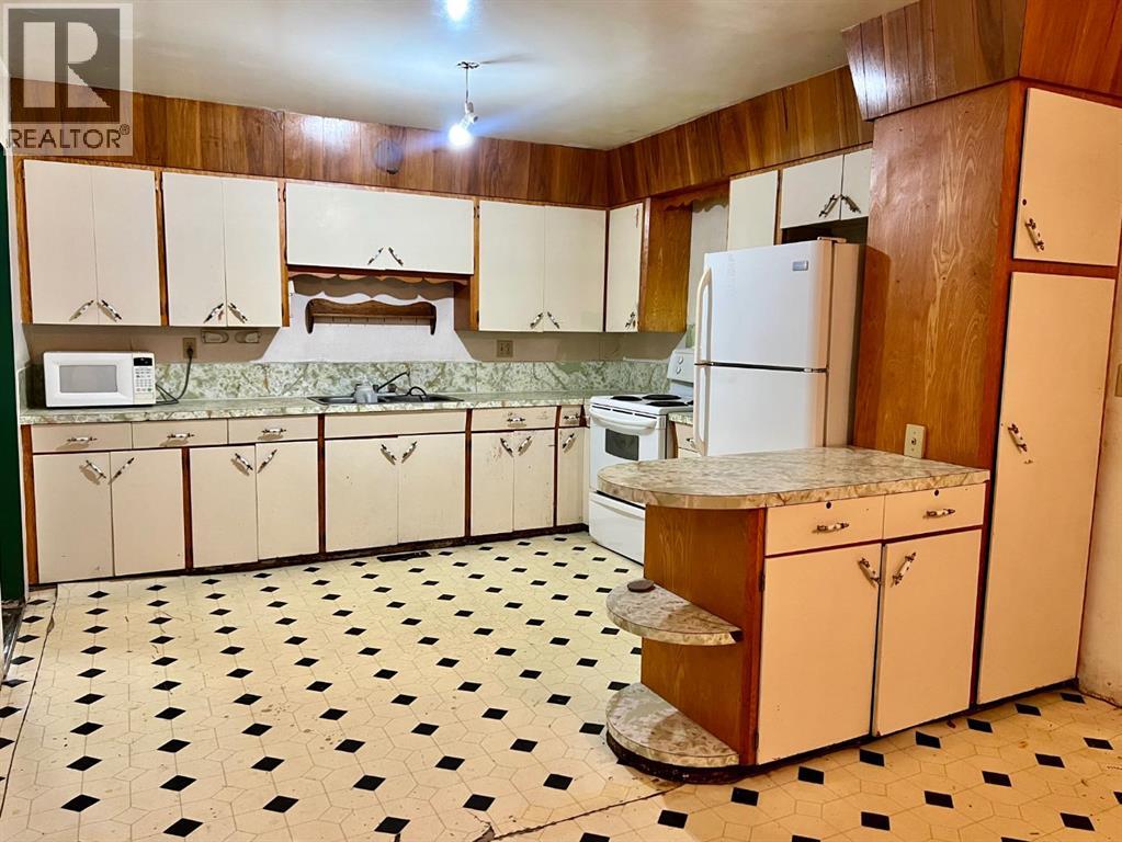 5019 50 Avenue, Caroline, Alberta  T0M 0M0 - Photo 8 - A2263377
