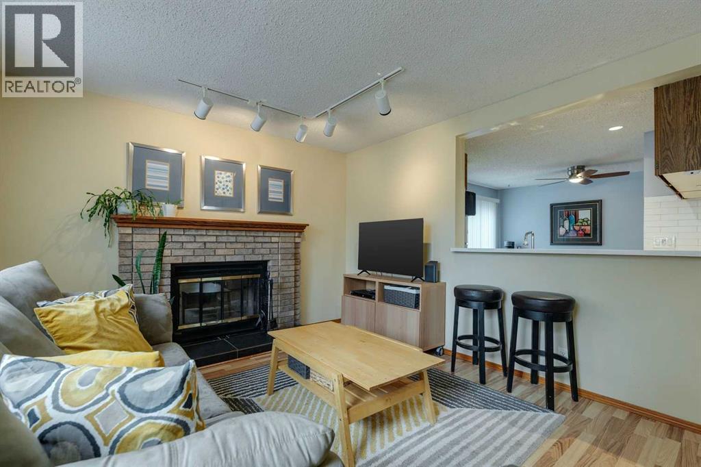 152 Sandstone Road Nw, Calgary, Alberta  T3K 2X9 - Photo 15 - A2261251