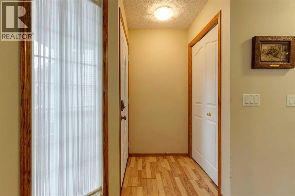 152 Sandstone Road Nw, Calgary, Alberta  T3K 2X9 - Photo 2 - A2261251