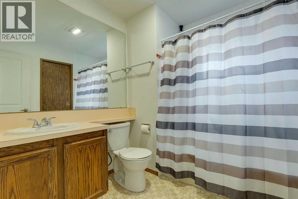 152 Sandstone Road Nw, Calgary, Alberta  T3K 2X9 - Photo 20 - A2261251