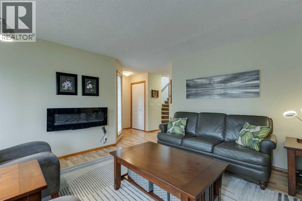 152 Sandstone Road Nw, Calgary, Alberta  T3K 2X9 - Photo 6 - A2261251