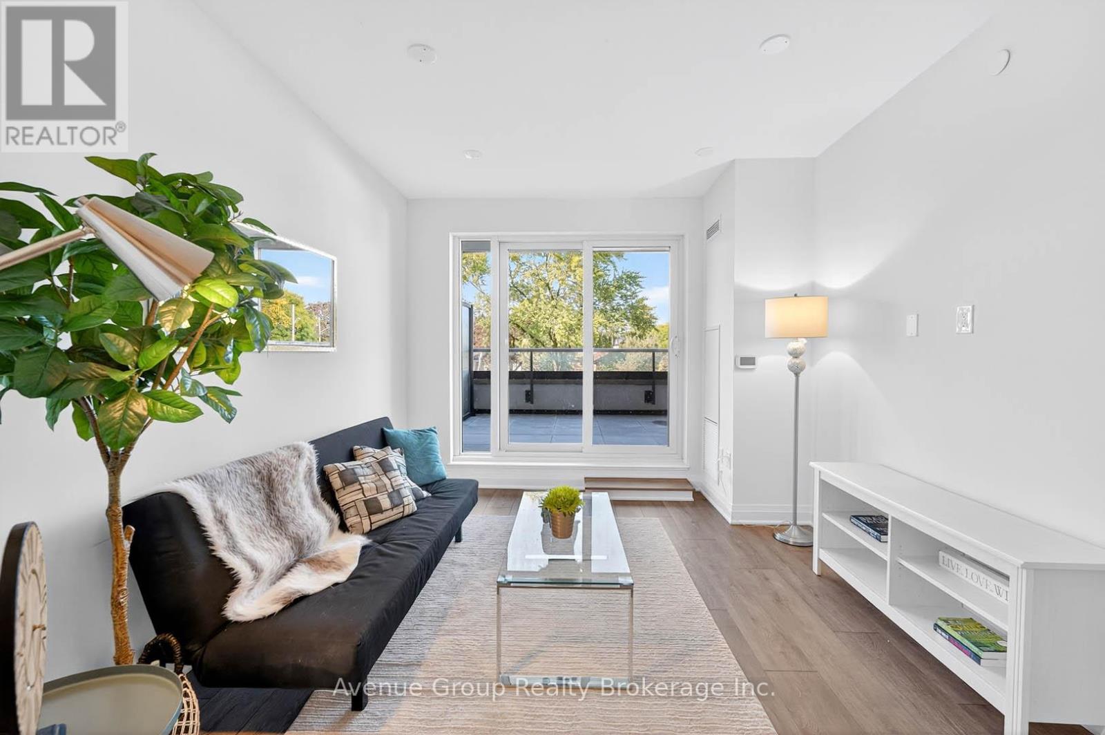 211 - 700 Sheppard Avenue W, Toronto, Ontario  M3H 0G5 - Photo 3 - C12455214