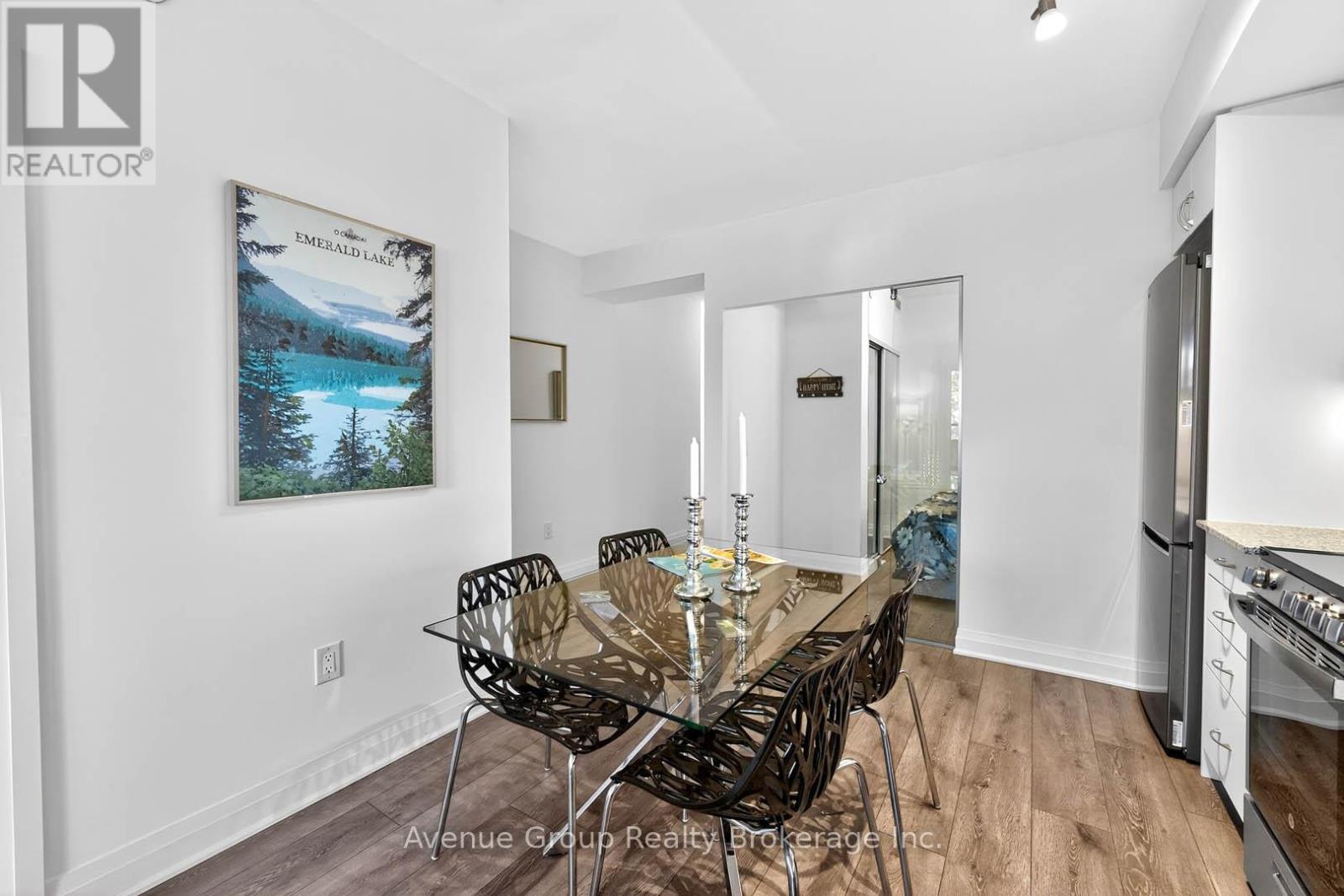 211 - 700 Sheppard Avenue W, Toronto, Ontario  M3H 0G5 - Photo 8 - C12455214