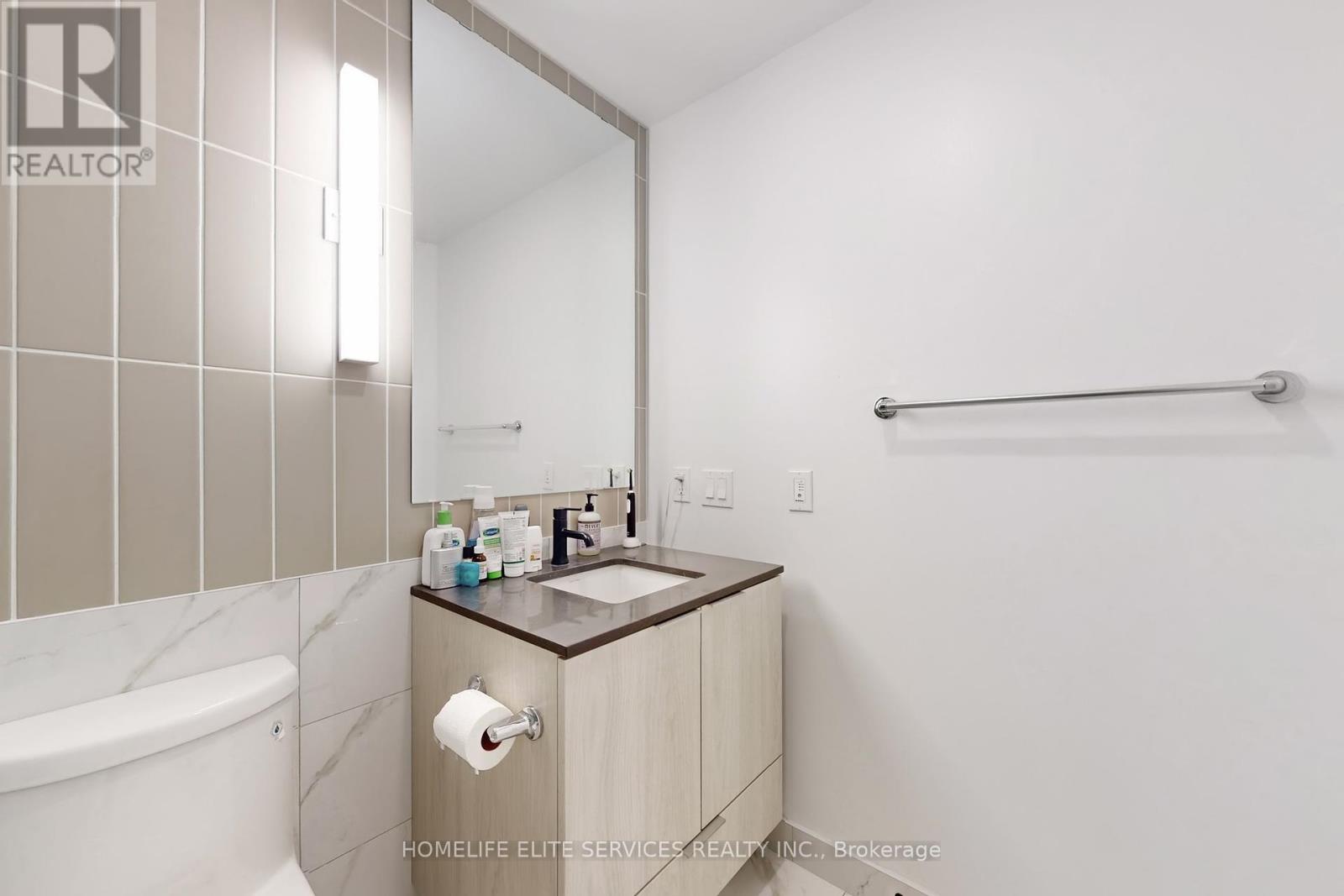 703 - 327 King Street W, Toronto, Ontario  M5V 0W7 - Photo 28 - C12455215
