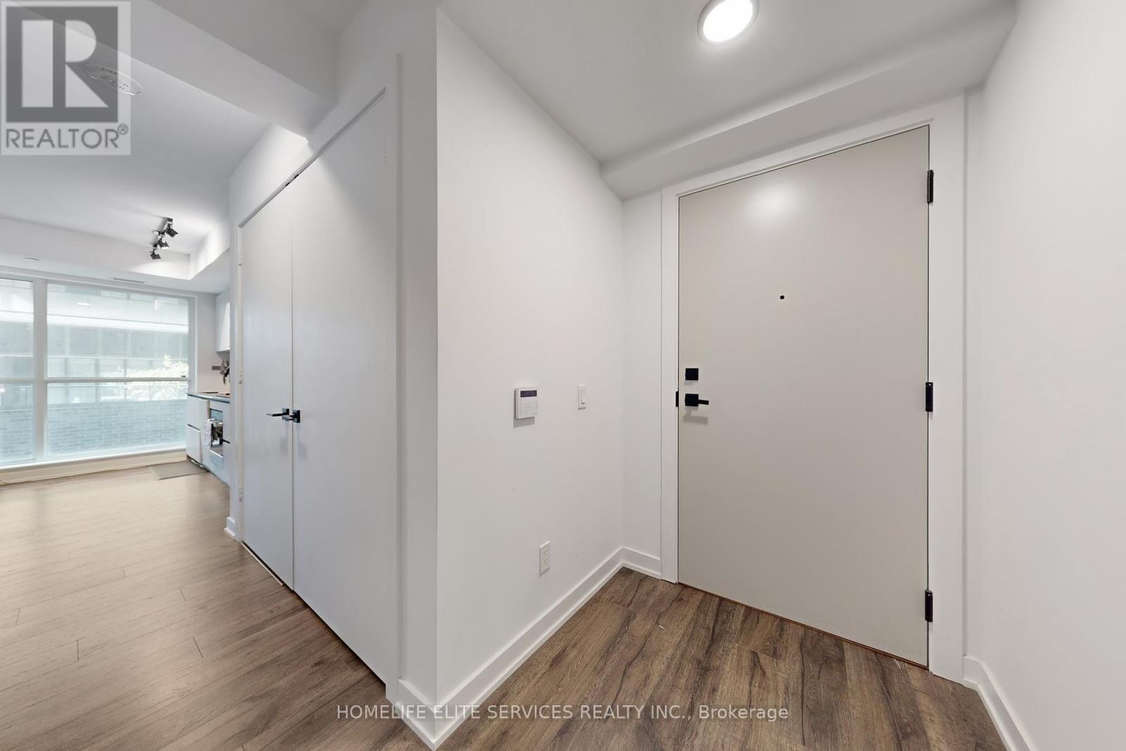703 - 327 King Street W, Toronto, Ontario  M5V 0W7 - Photo 31 - C12455215