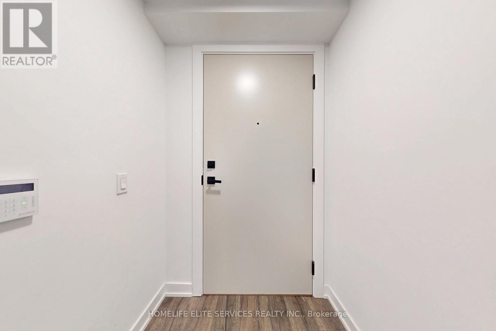 703 - 327 King Street W, Toronto, Ontario  M5V 0W7 - Photo 32 - C12455215