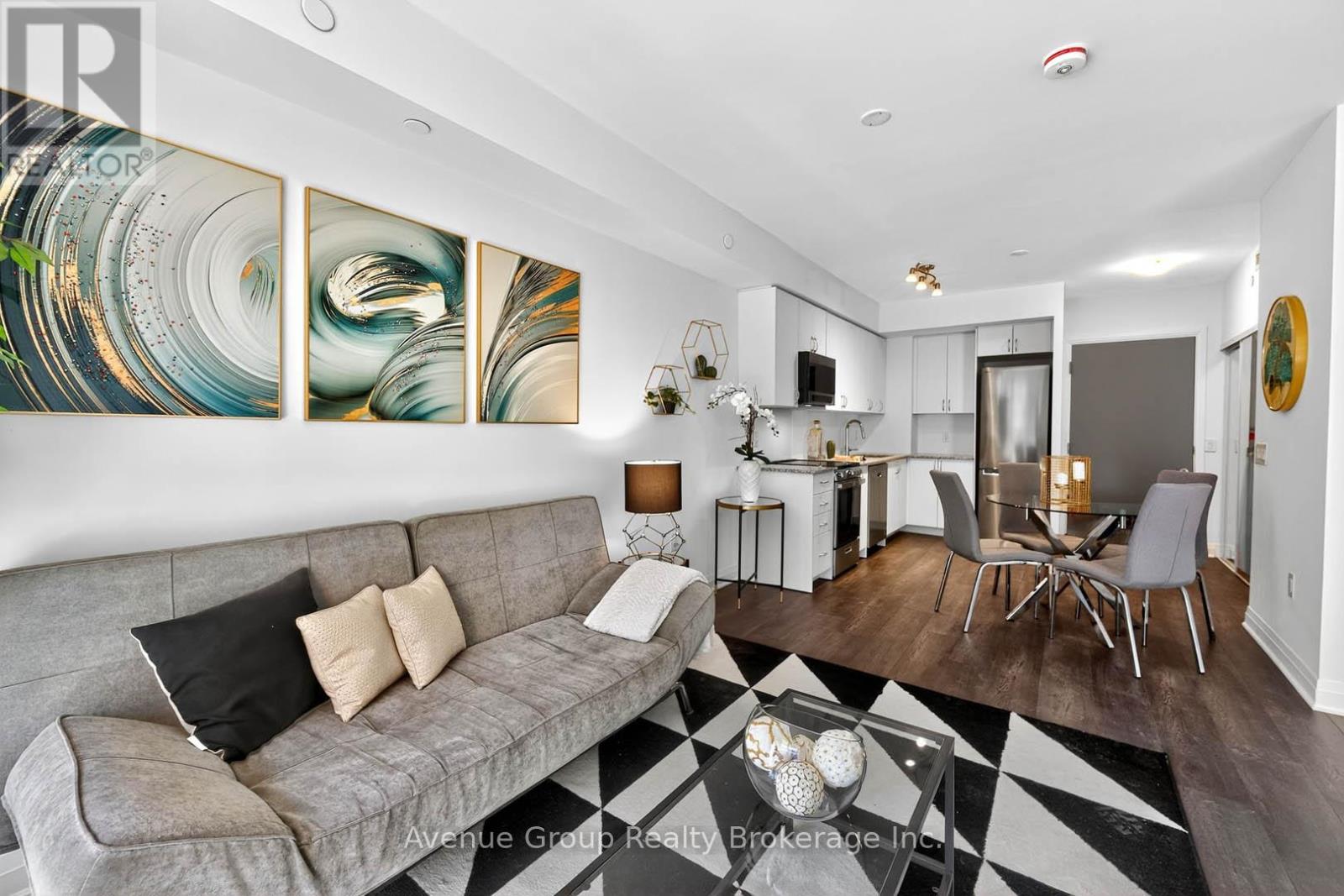 202 - 700 Sheppard Avenue W, Toronto, Ontario  M3H 0G5 - Photo 5 - C12455224