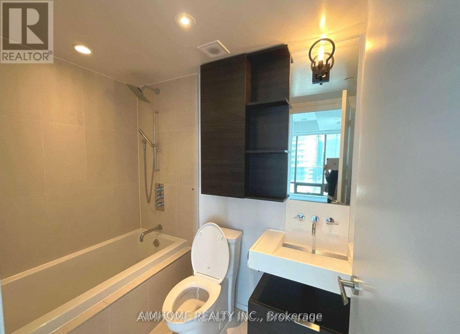3702 - 5 St Joseph Street, Toronto, Ontario  M4Y 1J6 - Photo 8 - C12455226
