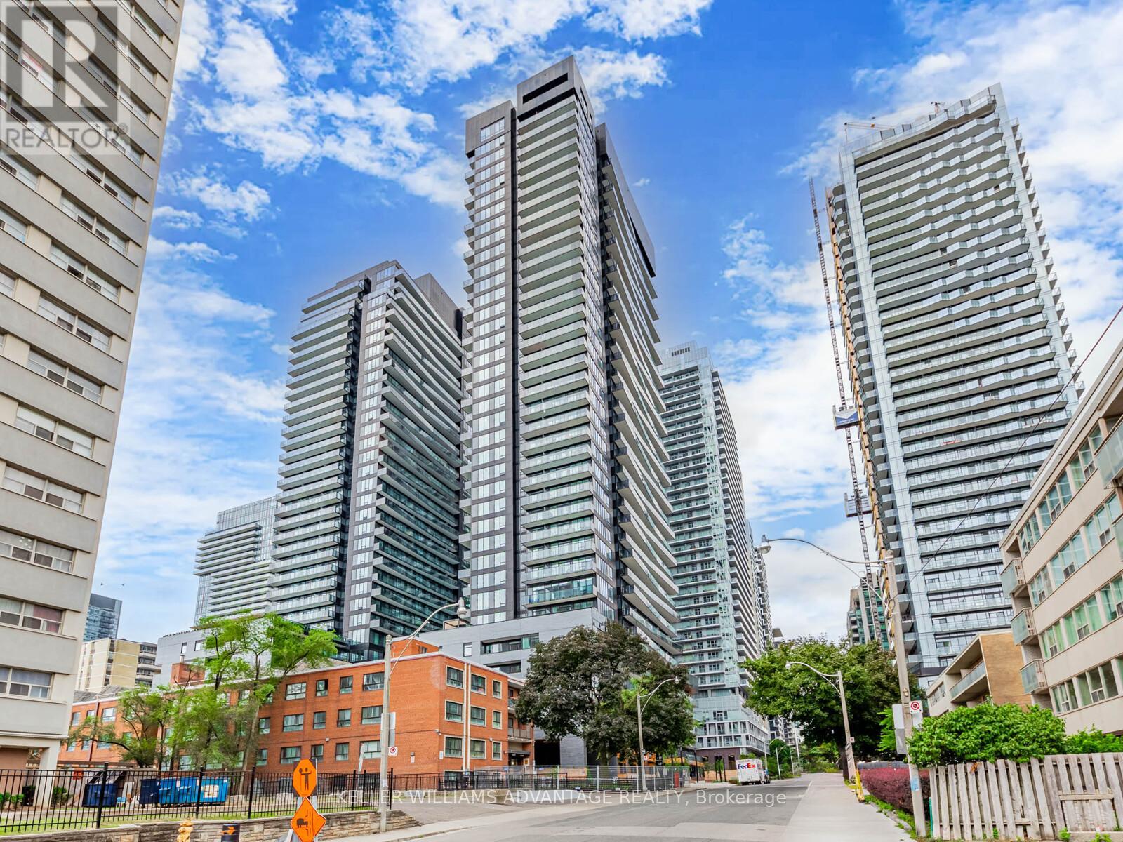 901 - 117 BROADWAY AVENUE, Toronto, Ontario
