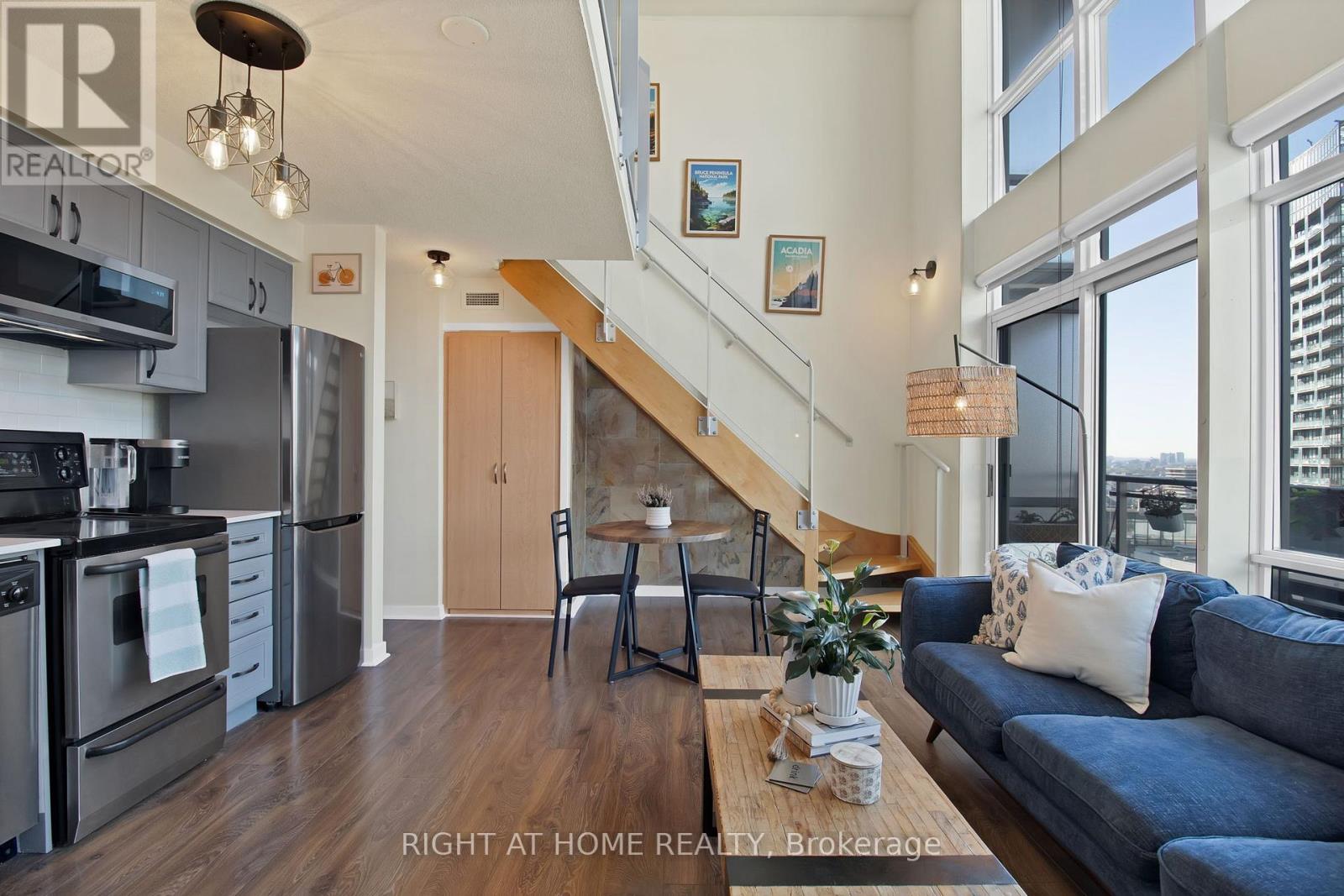 3205 - 15 Fort York Boulevard, Toronto (Waterfront Communities), Ontario  M5V 3Y4 - Photo 1 - C12455237