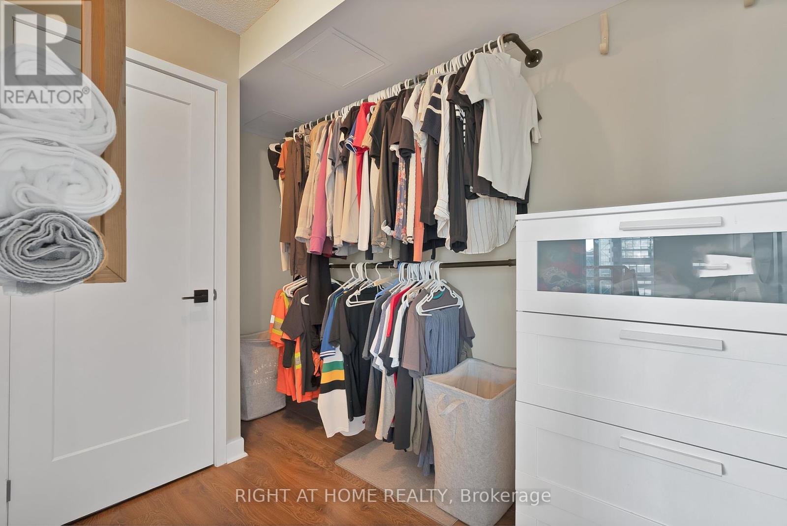 3205 - 15 Fort York Boulevard, Toronto (Waterfront Communities), Ontario  M5V 3Y4 - Photo 18 - C12455237