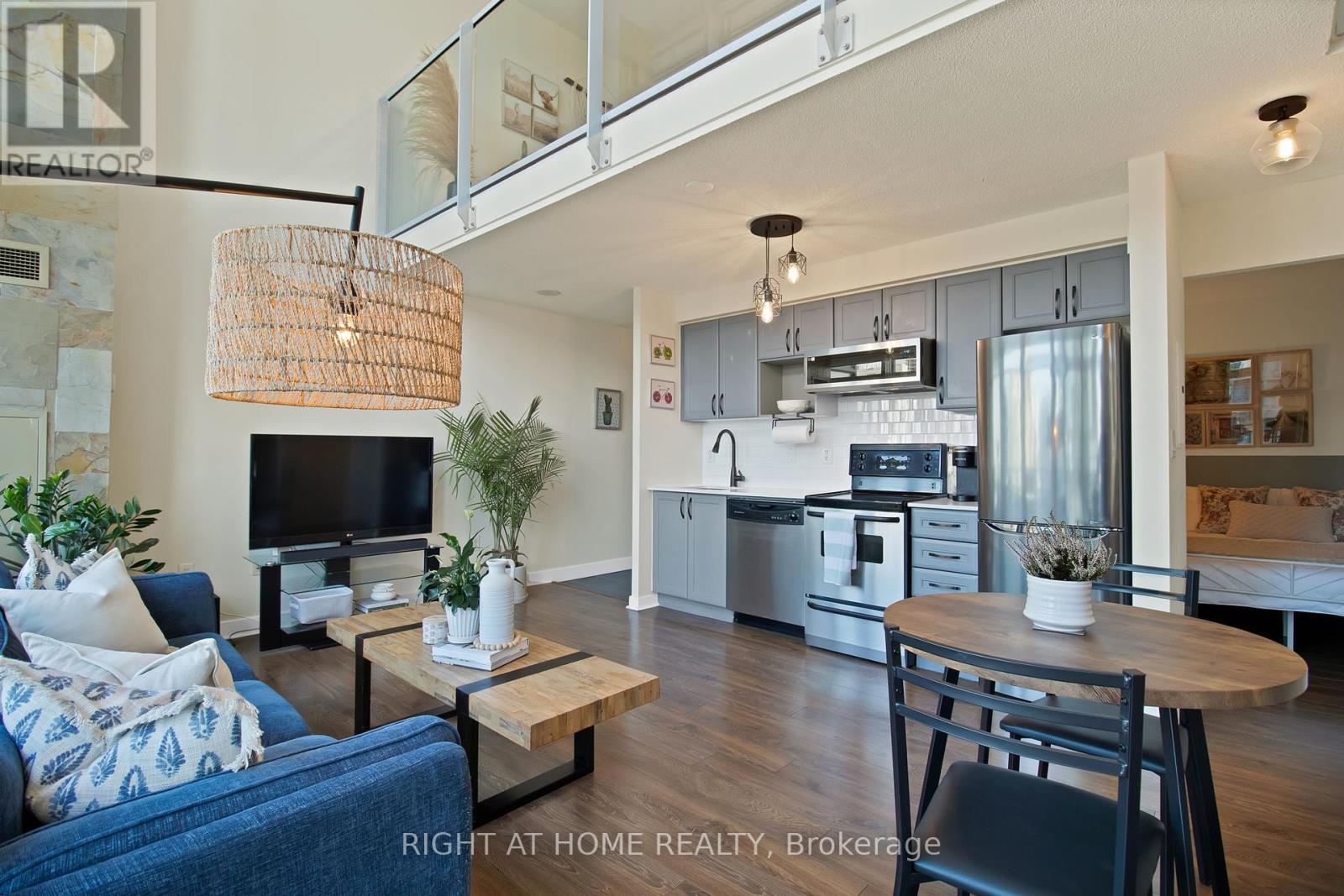 3205 - 15 Fort York Boulevard, Toronto (Waterfront Communities), Ontario  M5V 3Y4 - Photo 6 - C12455237