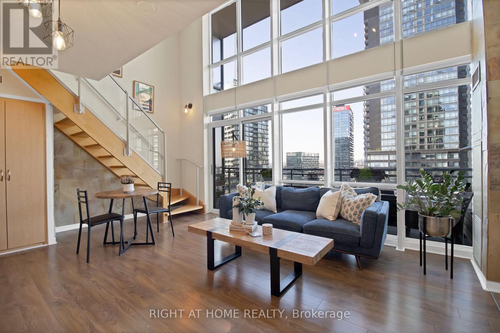 3205 - 15 Fort York Boulevard, Toronto (Waterfront Communities), Ontario  M5V 3Y4 - Photo 8 - C12455237