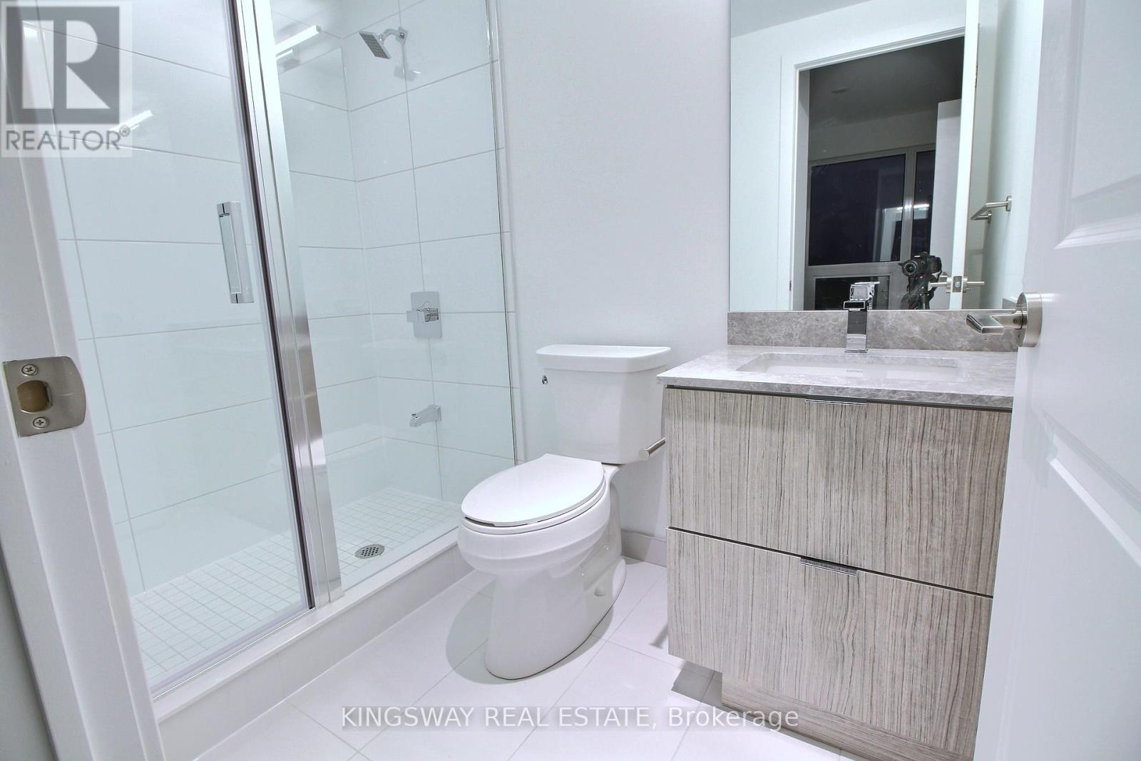 1605 - 395 Bloor Street E, Toronto, Ontario  M4W 0B4 - Photo 10 - C12455250