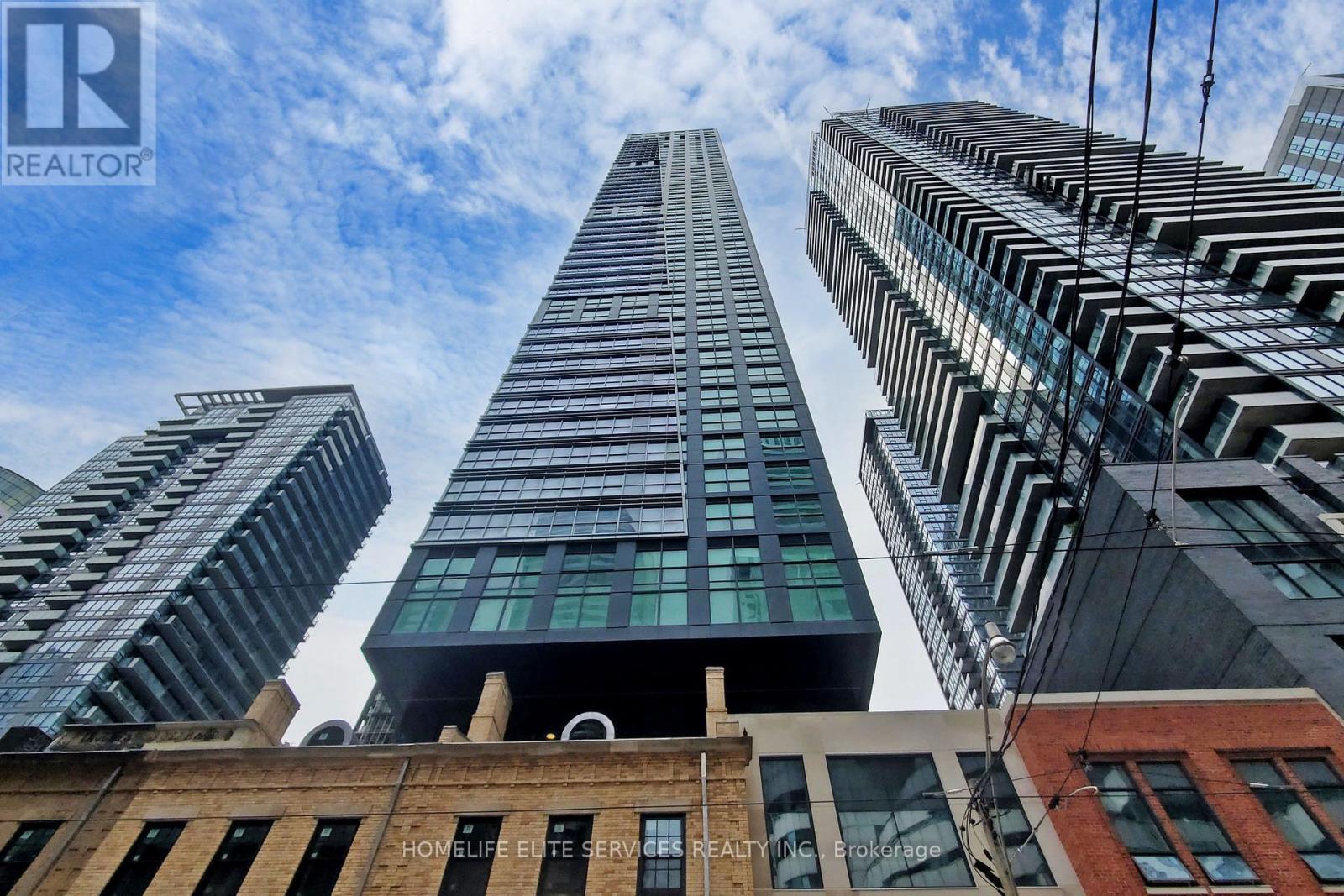 2302 - 327 KING STREET W, Toronto, Ontario