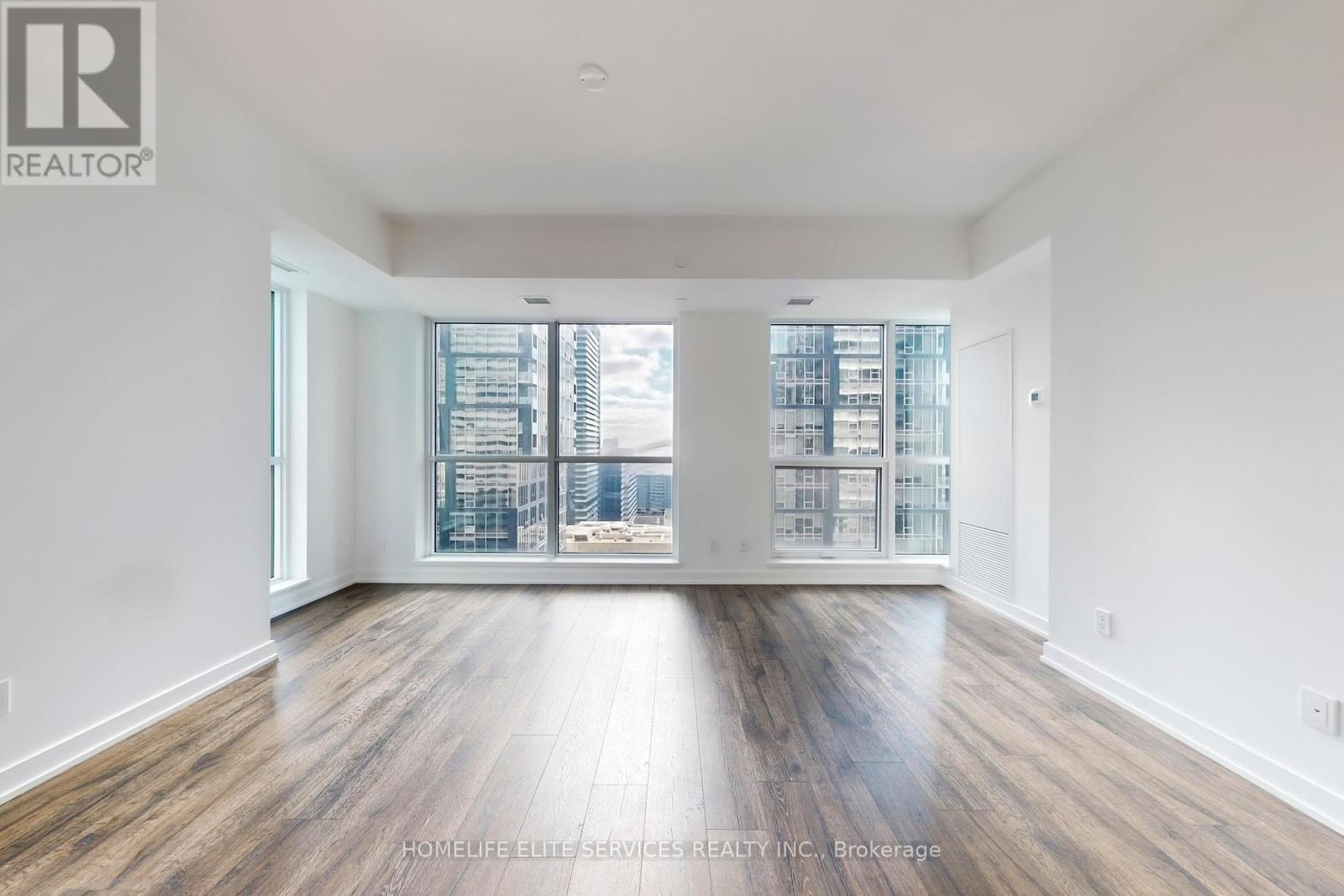 2302 - 327 King Street W, Toronto, Ontario  M5V 0W7 - Photo 14 - C12455264