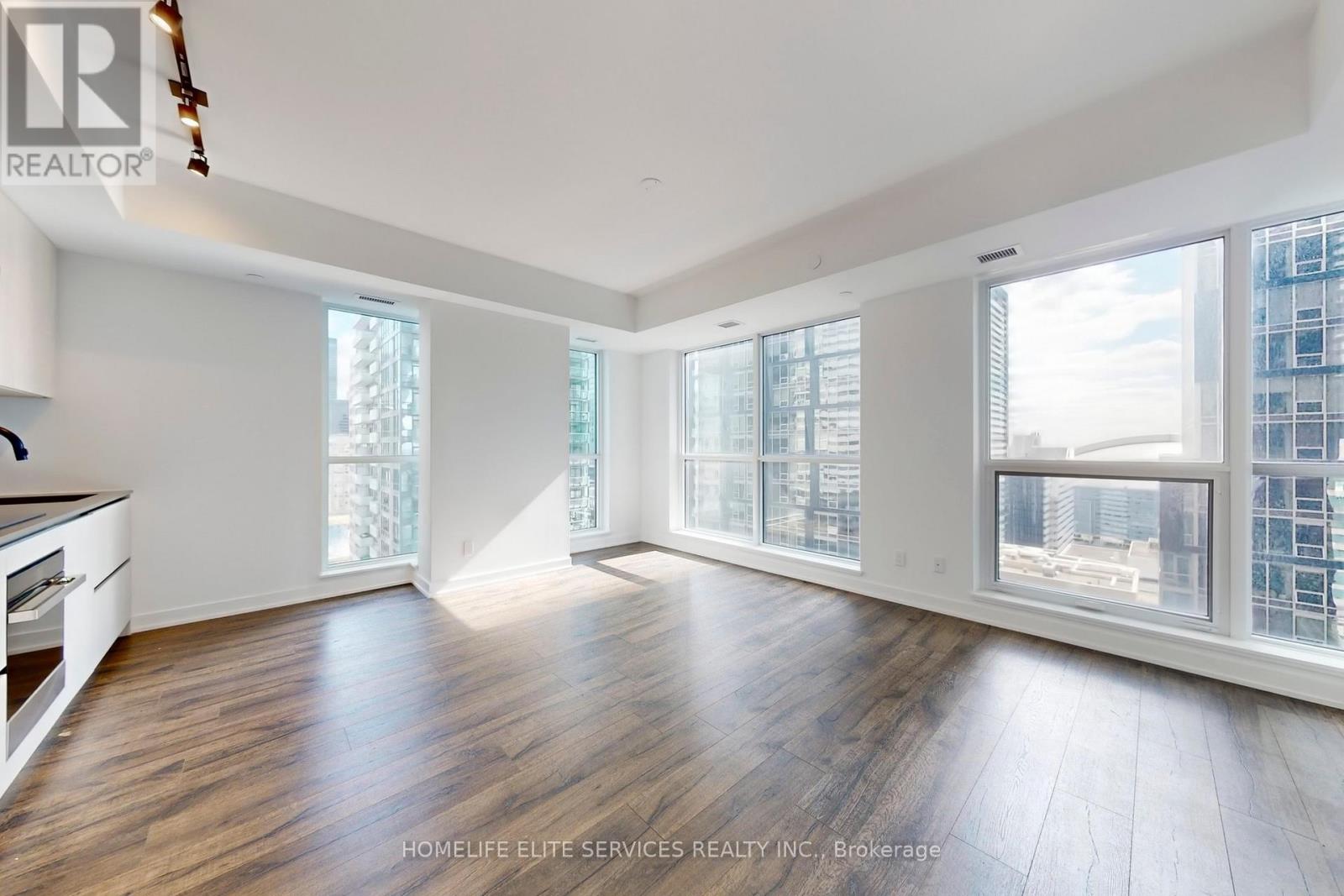 2302 - 327 King Street W, Toronto, Ontario  M5V 0W7 - Photo 15 - C12455264