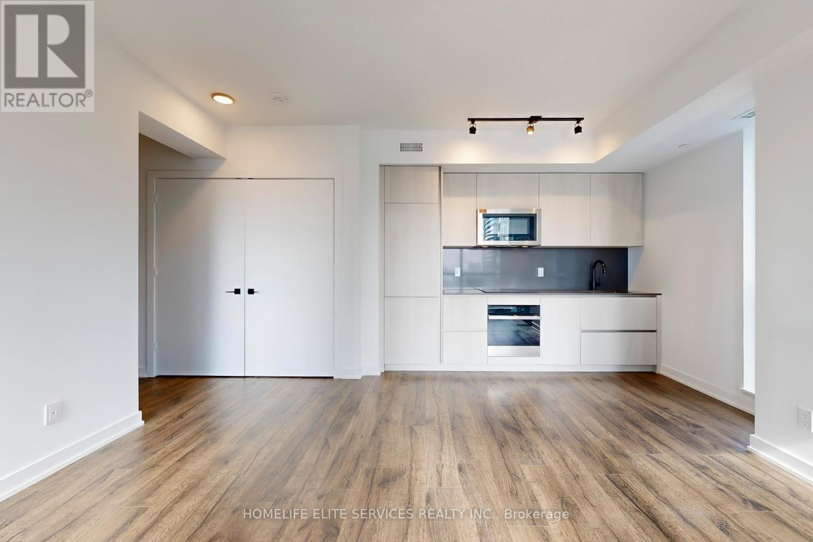 2302 - 327 King Street W, Toronto, Ontario  M5V 0W7 - Photo 21 - C12455264