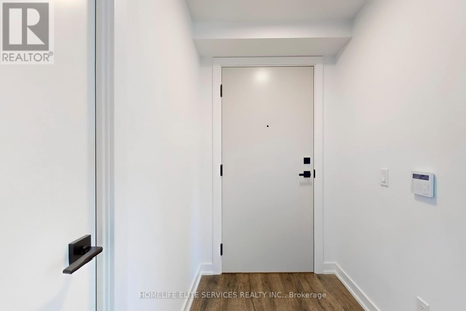 2302 - 327 King Street W, Toronto, Ontario  M5V 0W7 - Photo 37 - C12455264