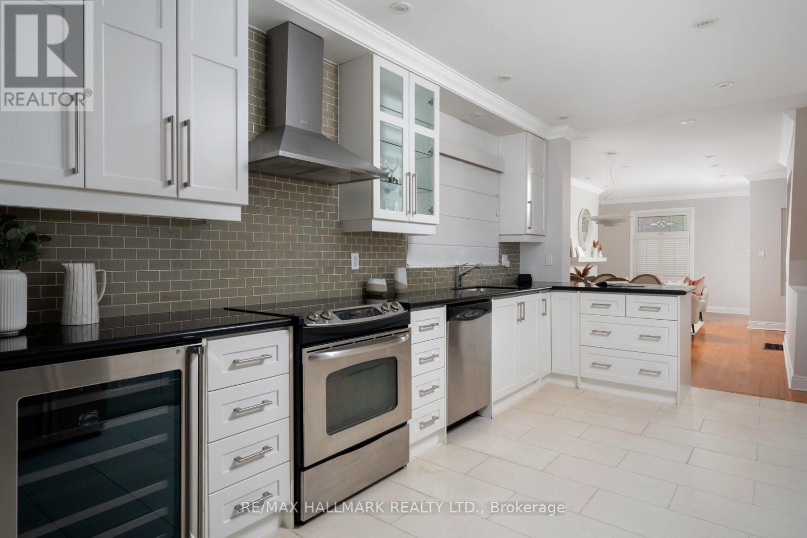 53 Ferrier Avenue, Toronto, Ontario  M4K 3H5 - Photo 14 - E12455219