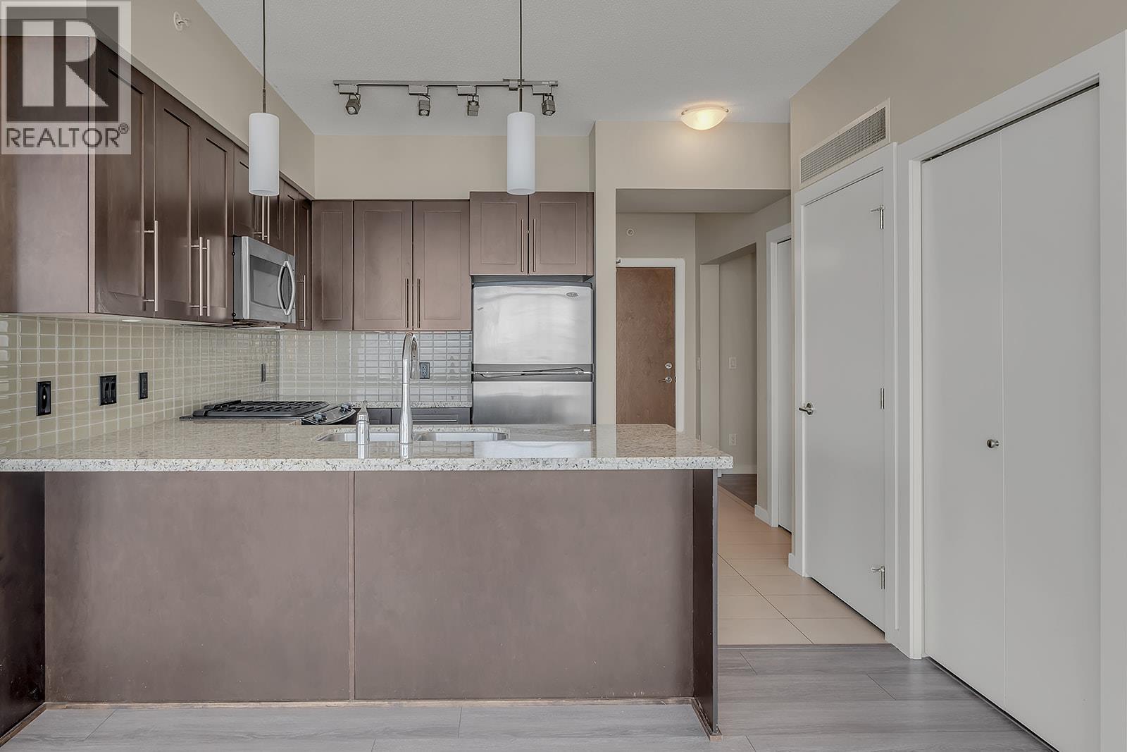 1075 Sunset Drive Unit# 2407, Kelowna, British Columbia  V1Y 9Y9 - Photo 20 - 10365403