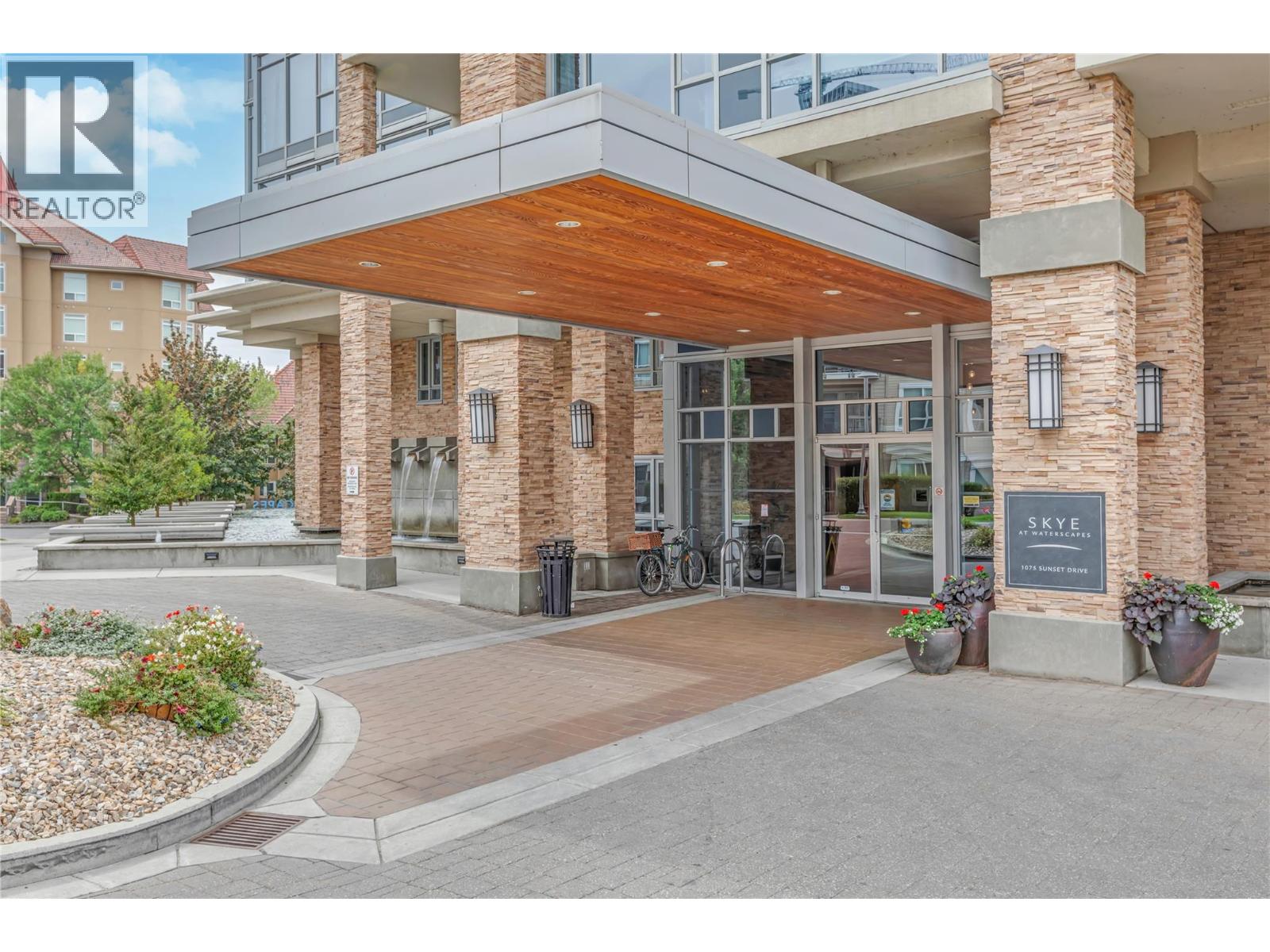1075 Sunset Drive Unit# 2407, Kelowna, British Columbia  V1Y 9Y9 - Photo 6 - 10365403