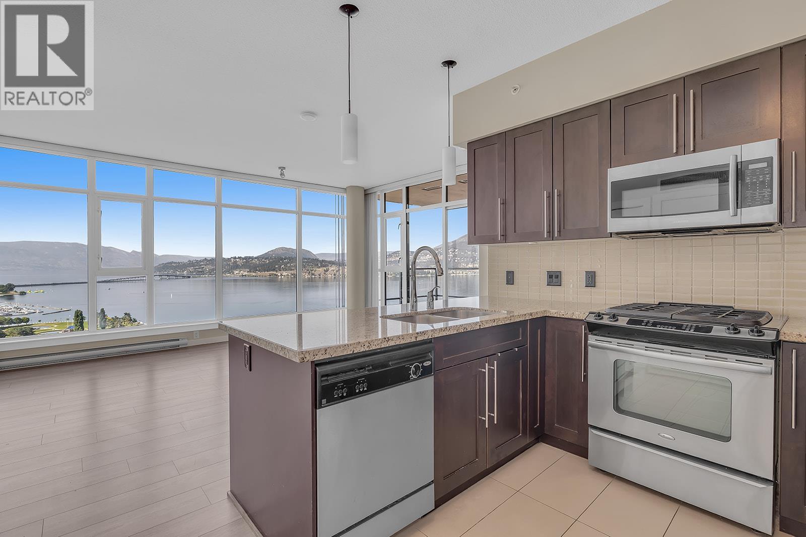 1075 Sunset Drive Unit# 2407, Kelowna, British Columbia  V1Y 9Y9 - Photo 8 - 10365403