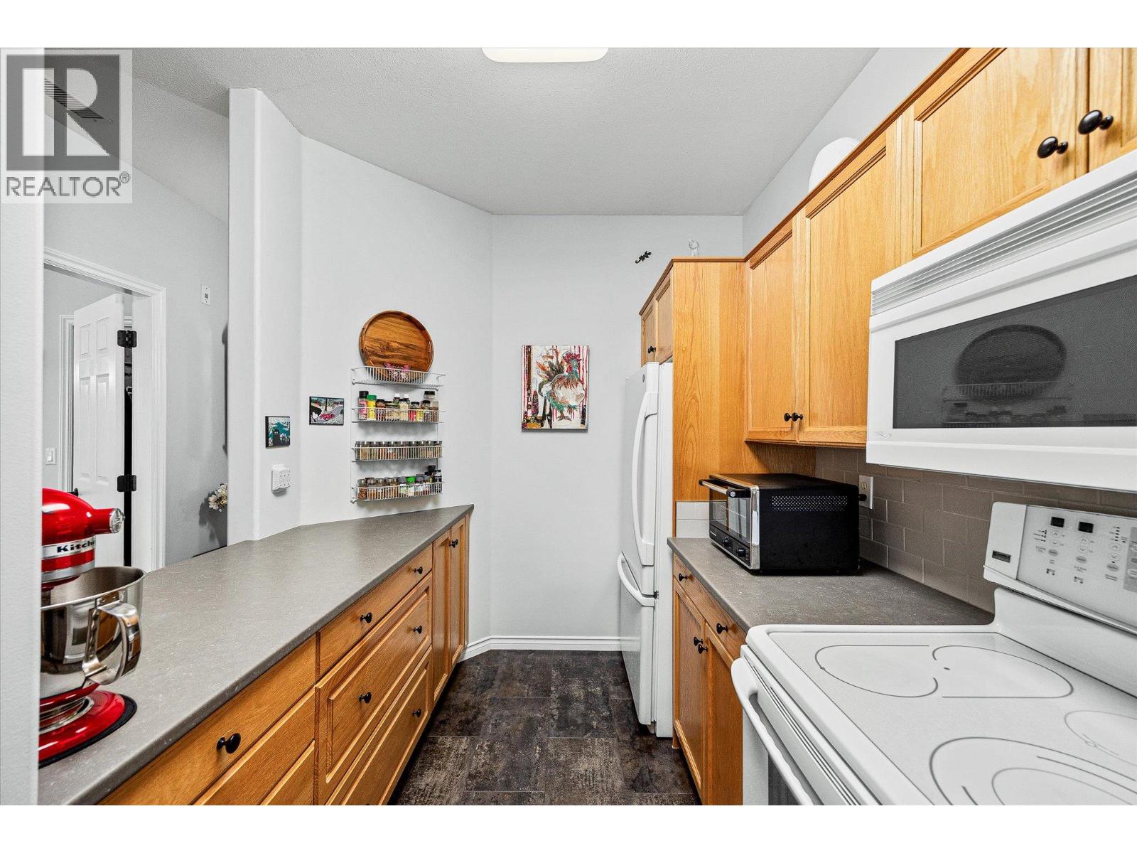 2388 Baron Road Unit# 311, Kelowna, British Columbia  V1X 6X4 - Photo 11 - 10365339