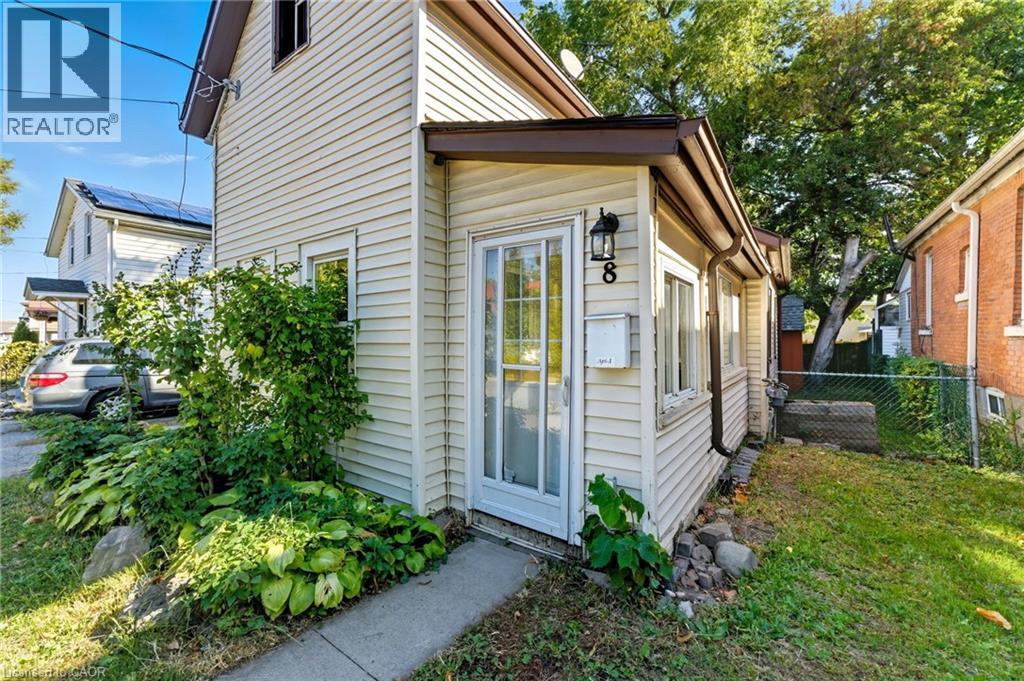 8 Tasker Street, St. Catharines, Ontario  L2R 3Z8 - Photo 3 - 40777068
