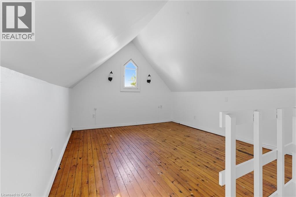 8 Tasker Street, St. Catharines, Ontario  L2R 3Z8 - Photo 9 - 40777068