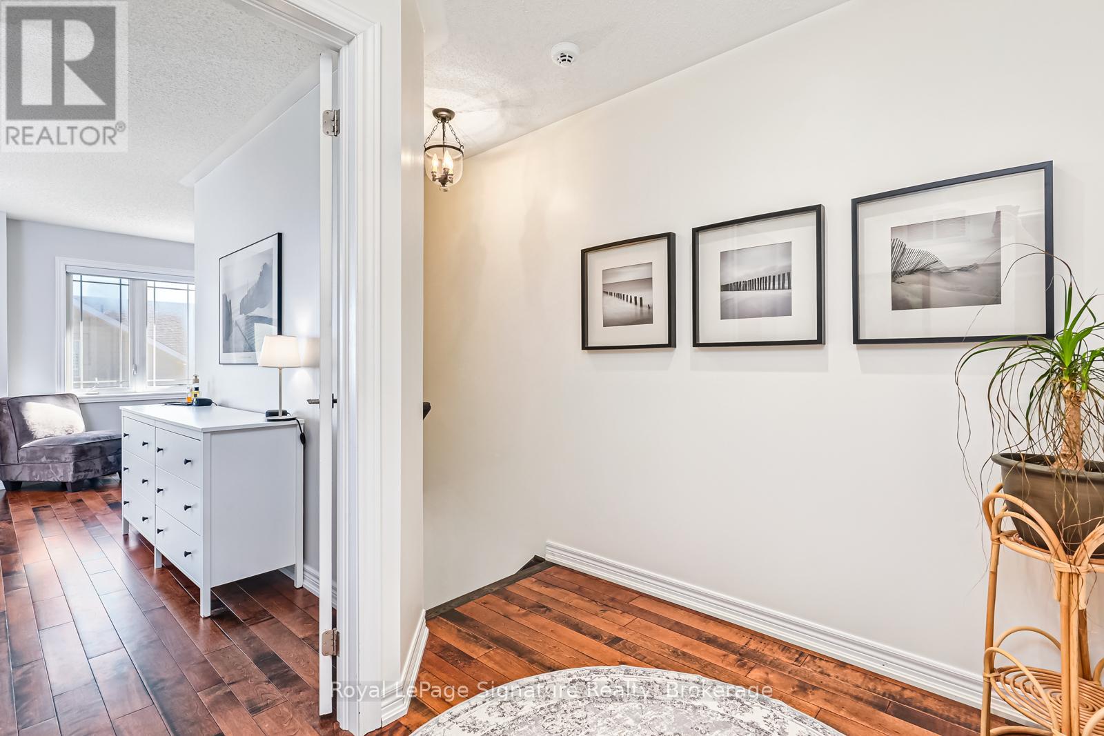 14 Montclair Mews, Collingwood, Ontario  L9Y 0J7 - Photo 19 - S12455290