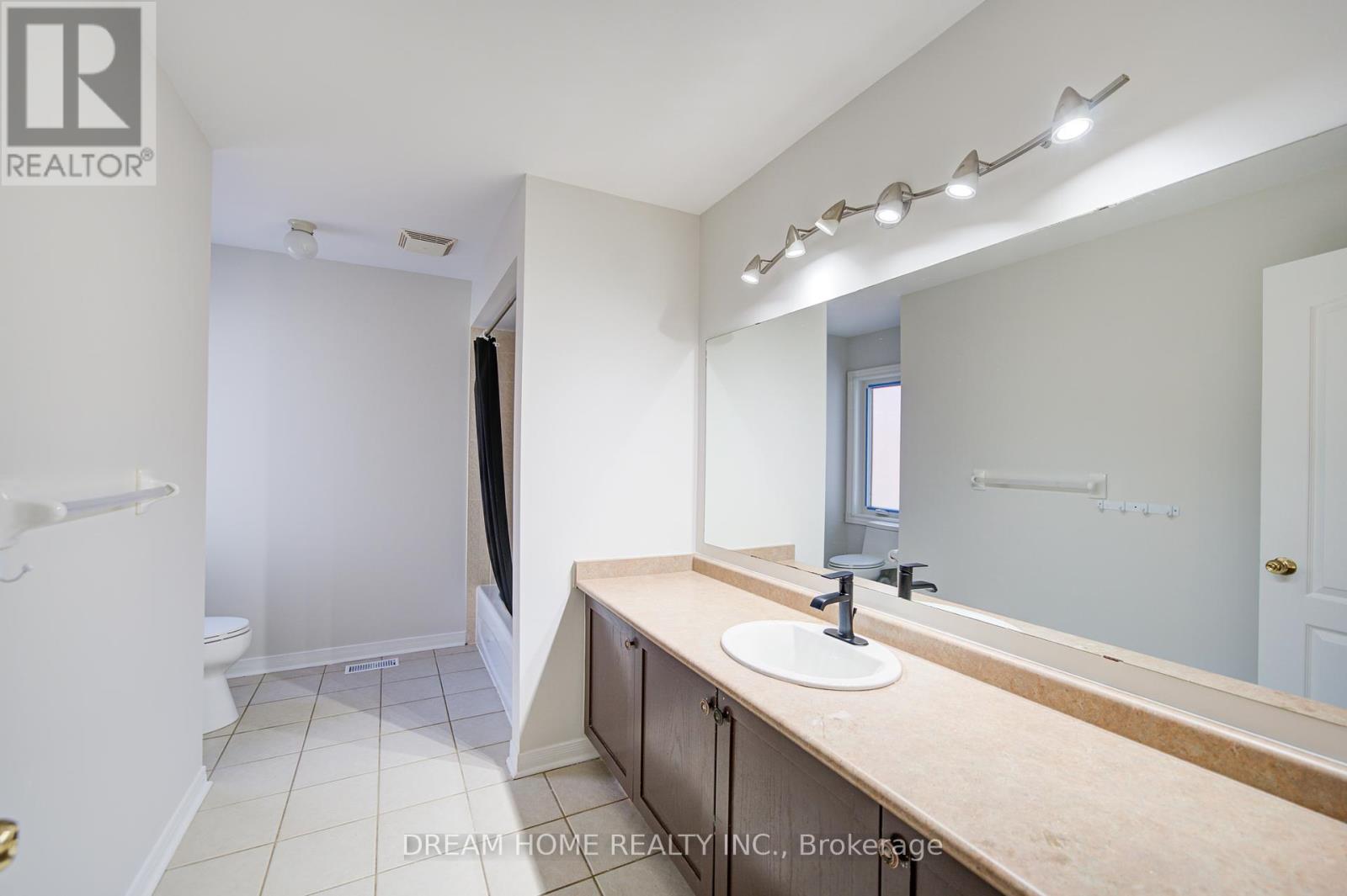 23 Viscount Way, East Gwillimbury, Ontario  L0G 1M0 - Photo 24 - N12455221