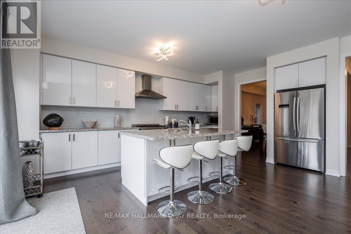 1433 Mcroberts Crescent, Innisfil, Ontario  L9S 4R7 - Photo 10 - N12455246