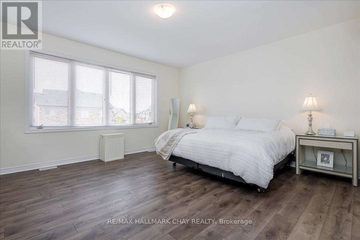 1433 Mcroberts Crescent, Innisfil, Ontario  L9S 4R7 - Photo 17 - N12455246