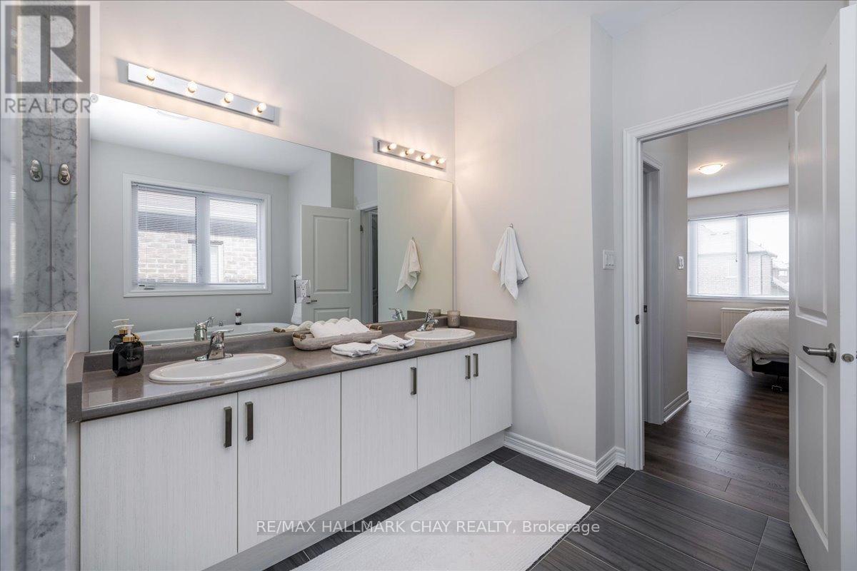 1433 Mcroberts Crescent, Innisfil, Ontario  L9S 4R7 - Photo 19 - N12455246