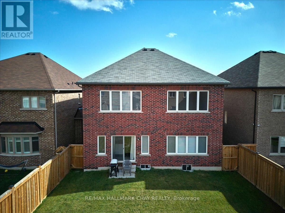 1433 Mcroberts Crescent, Innisfil, Ontario  L9S 4R7 - Photo 29 - N12455246