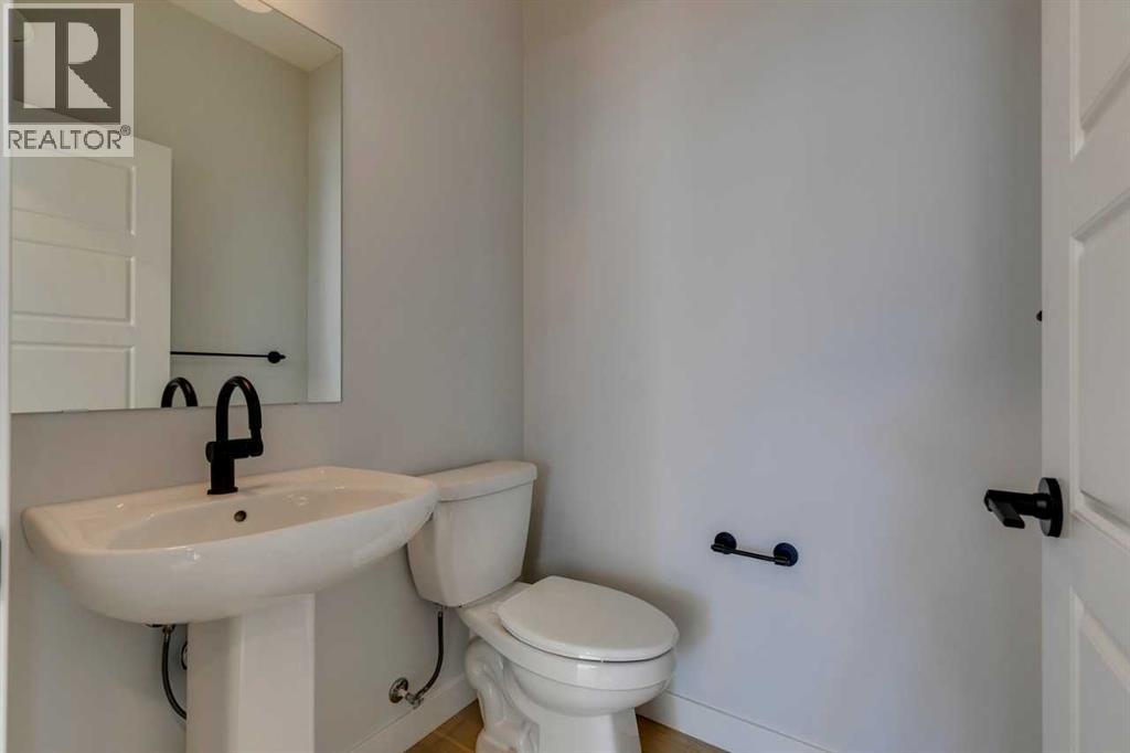 22 Wintergreen Bend, Okotoks, Alberta  T1S 5X8 - Photo 6 - A2232915