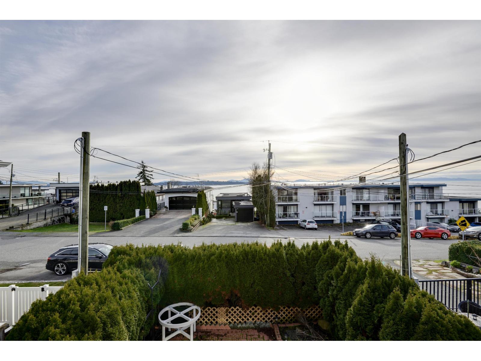 15173 Royal Avenue, White Rock, British Columbia  V4B 1M2 - Photo 13 - R3056995