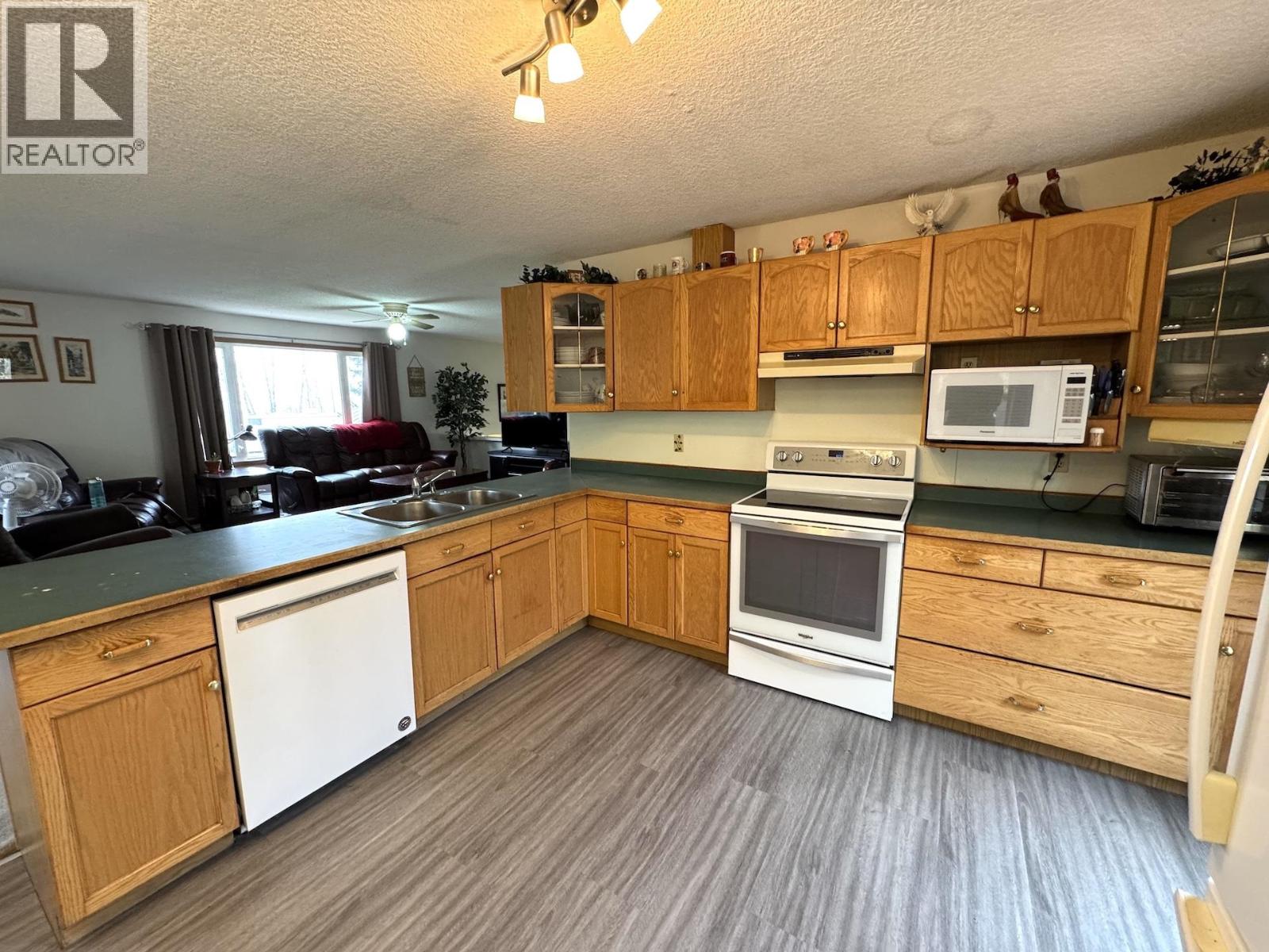 13290 Golata Creek Road, Cecil Lake, British Columbia  V0C 1G0 - Photo 15 - R3057005