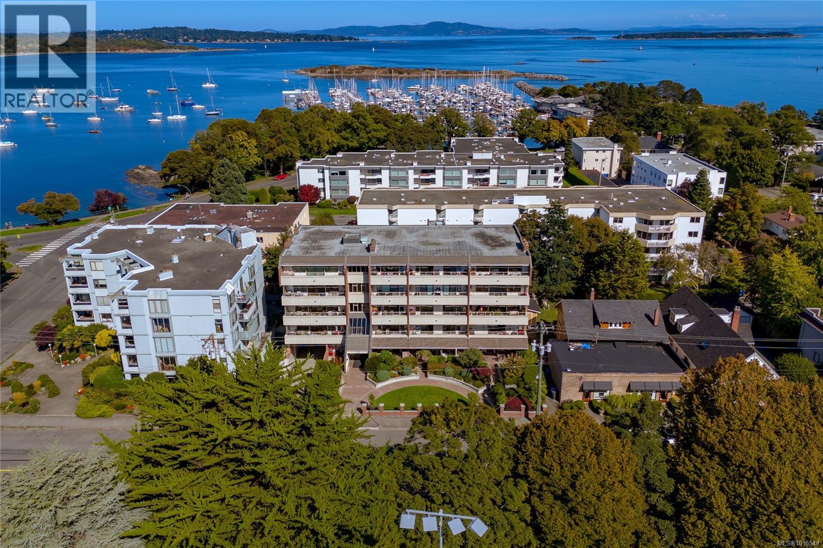 503 1175 Newport Ave, Oak Bay, British Columbia  V8S 5E6 - Photo 2 - 1015549