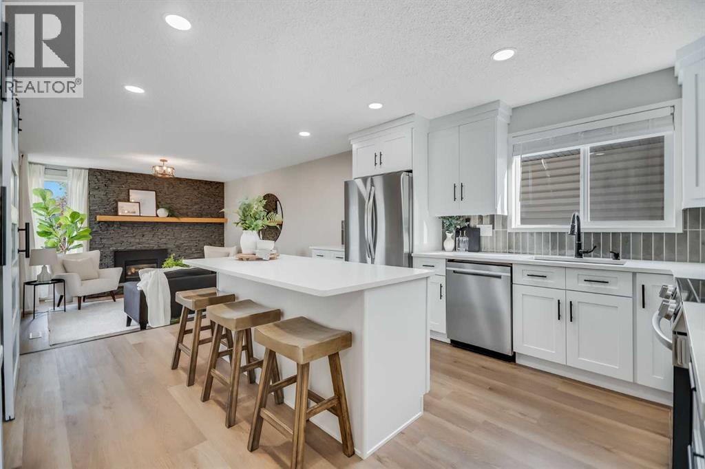92 Woodford Drive Sw, Calgary, Alberta  T2W 4C3 - Photo 13 - A2258739