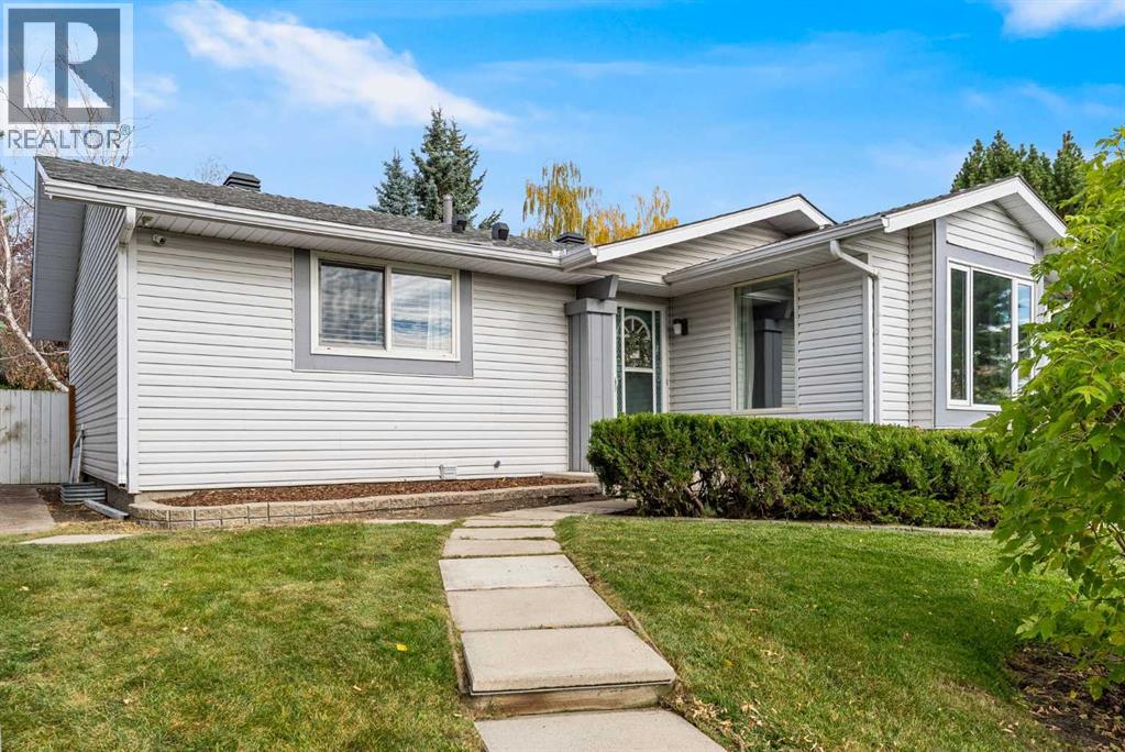 92 Woodford Drive Sw, Calgary, Alberta  T2W 4C3 - Photo 2 - A2258739